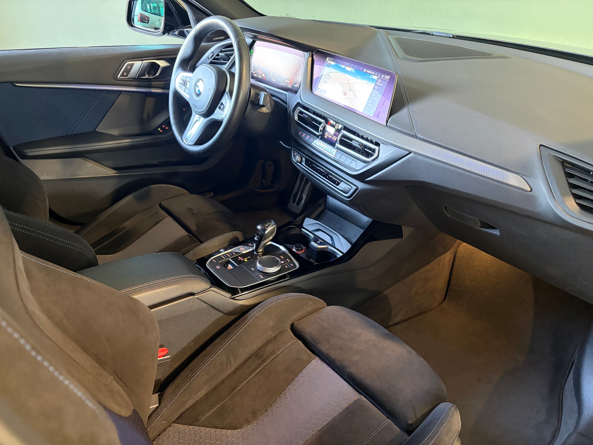 BMW M135i xDrive Steptronic *CH-Fahrzeug*Abstandsregeltempomat*19Zoll*Ab MFK*-image-14