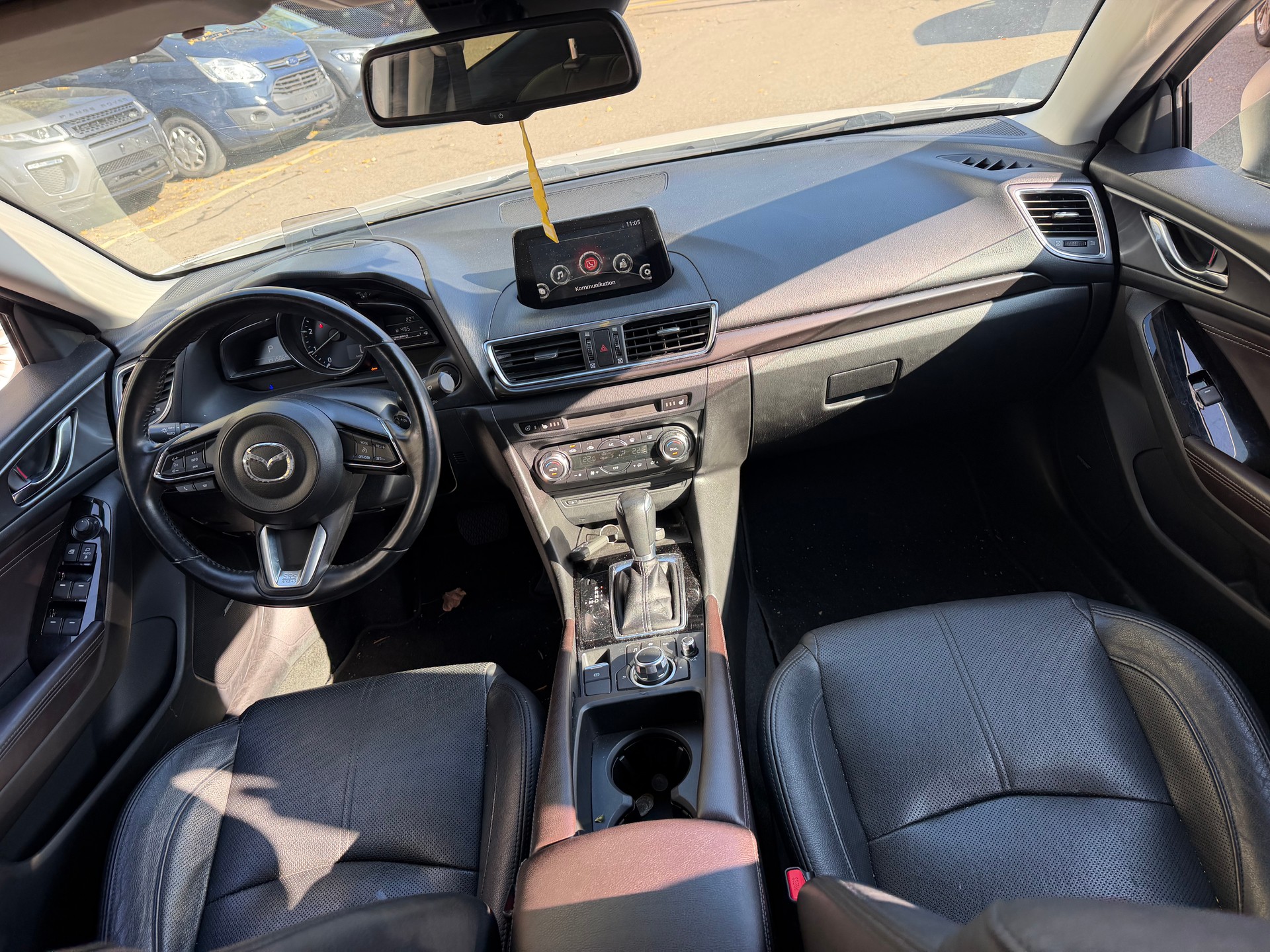 MAZDA 3 SKYACTIV-D 150 Revolution Automat-image-10