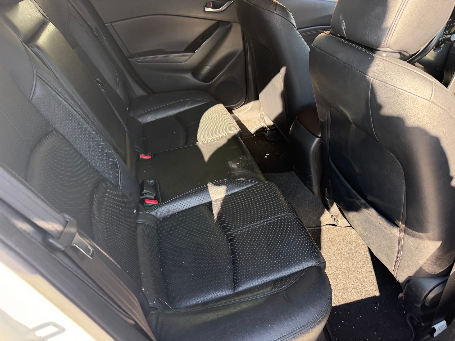 MAZDA 3 SKYACTIV-D 150 Revolution Automat-image-15