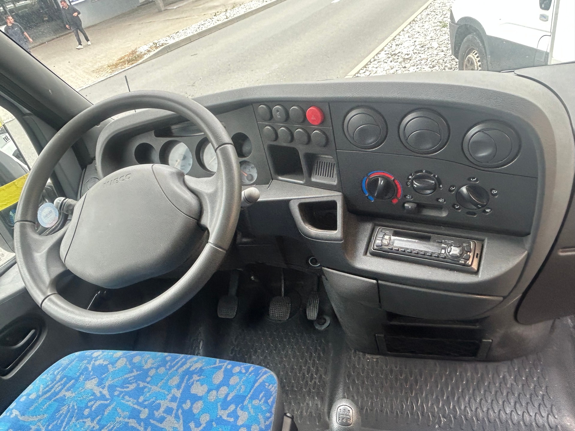 IVECO Daily City 35 C 11 D A2BA63A1L1-image-6