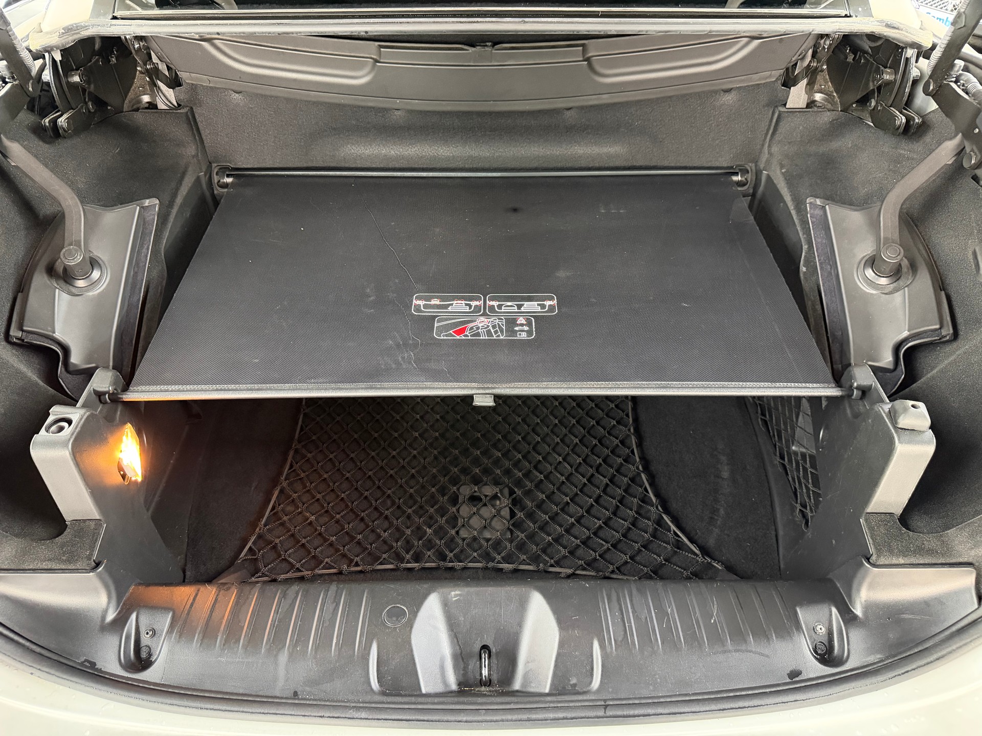 PEUGEOT 308 CC 1.6 16V Turbo Platinum-image-19