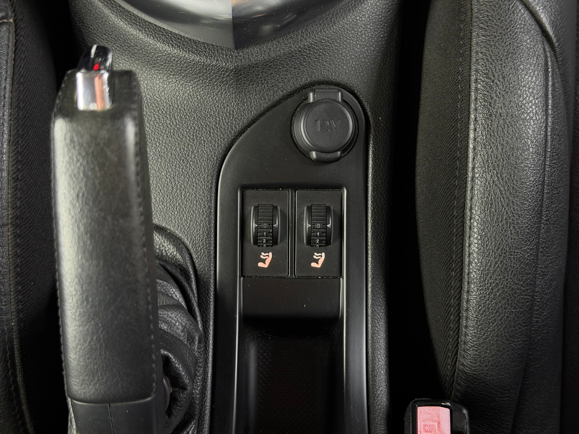PEUGEOT 308 CC 1.6 16V Turbo Platinum-image-18