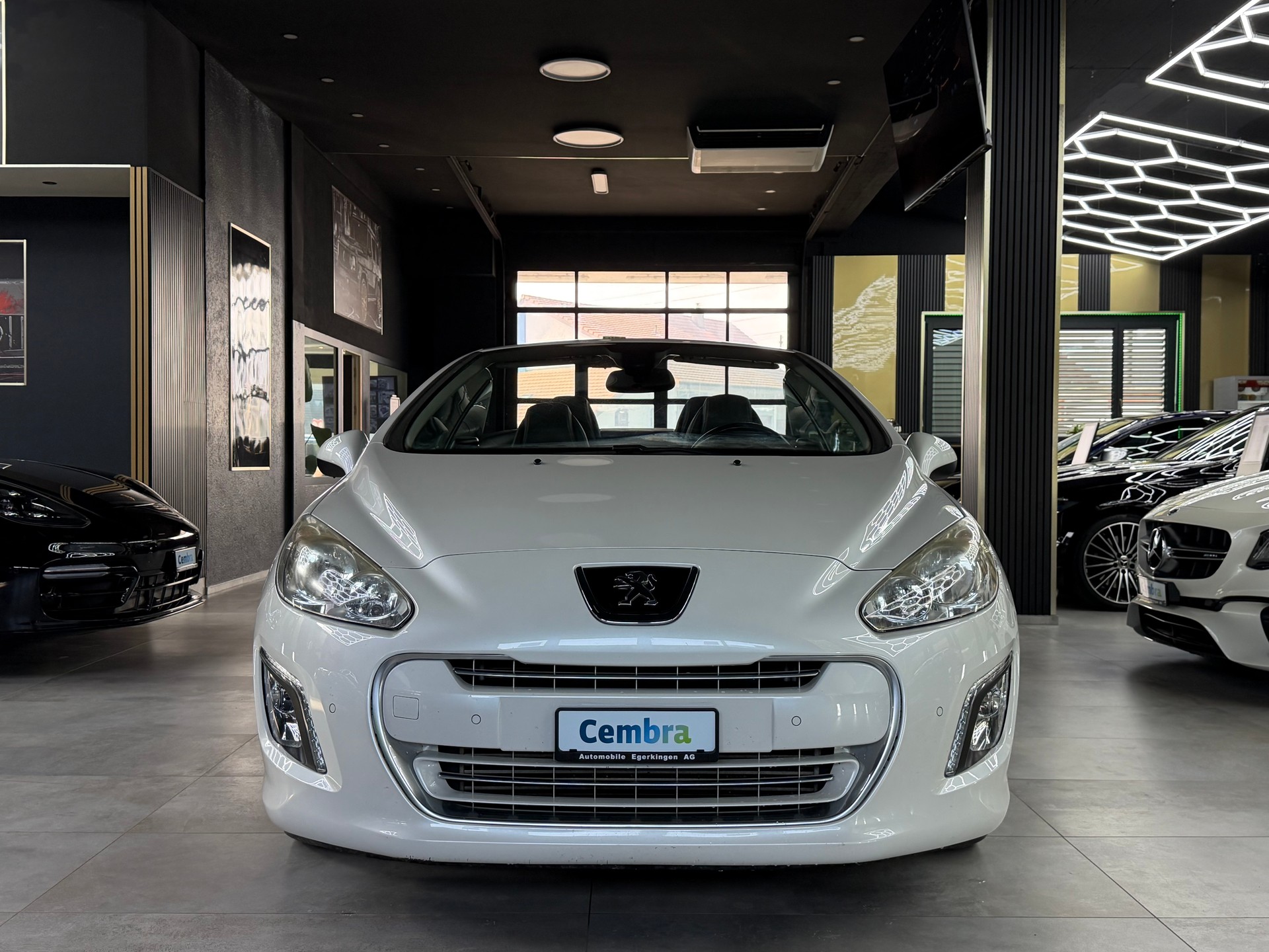 PEUGEOT 308 CC 1.6 16V Turbo Platinum-showroom-element-1