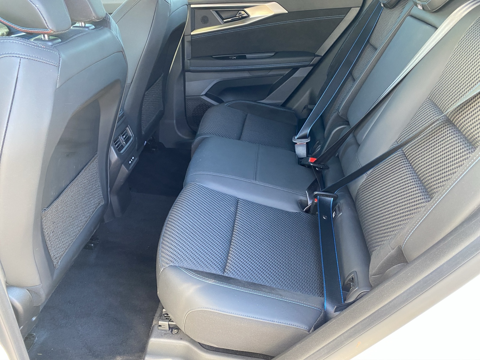 RENAULT Austral 1.2 HEV 200 esprit Alpine A-image-9