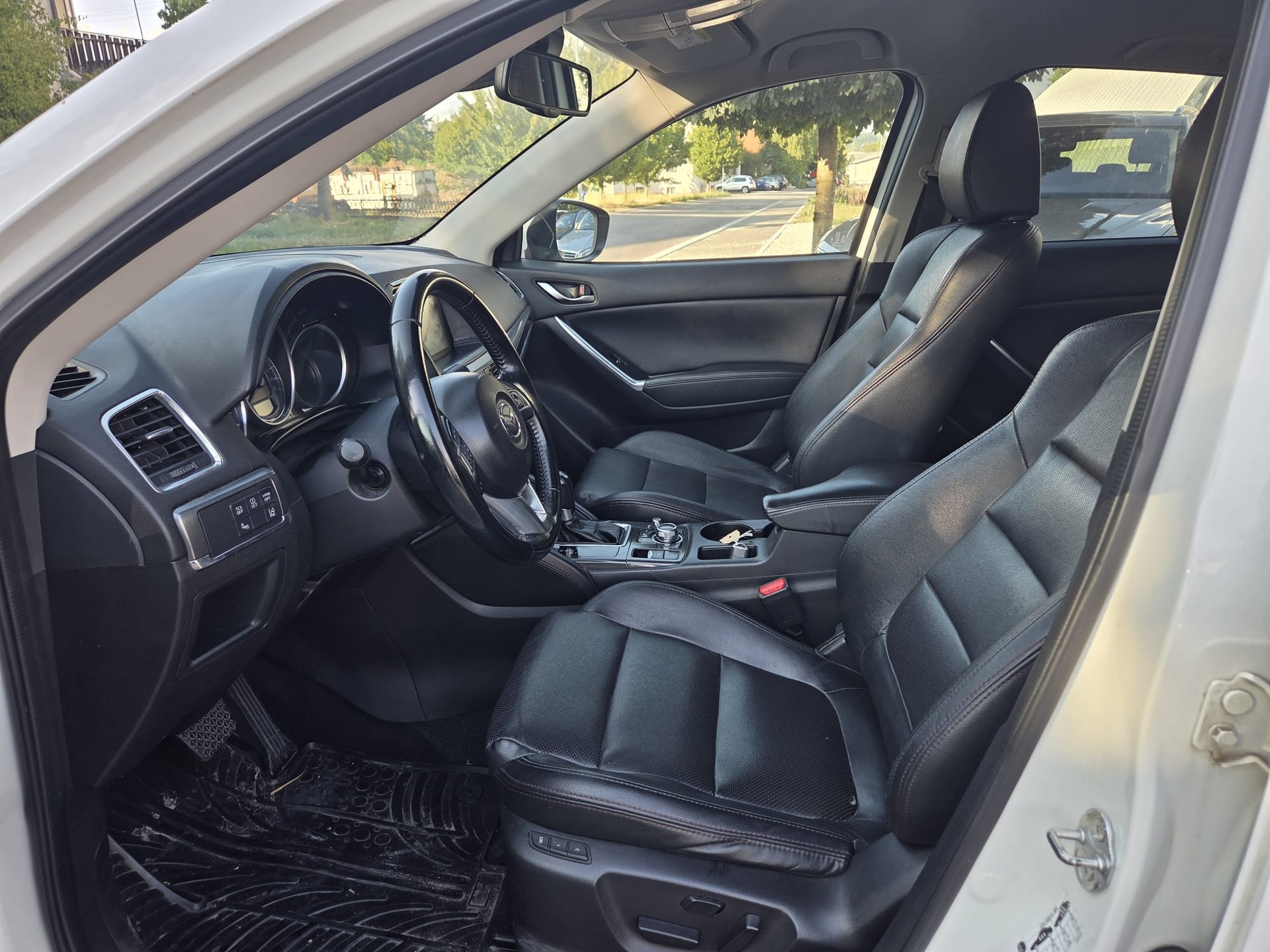 MAZDA CX-5 2.2 D HP Revolution AWD Automatic-image-9