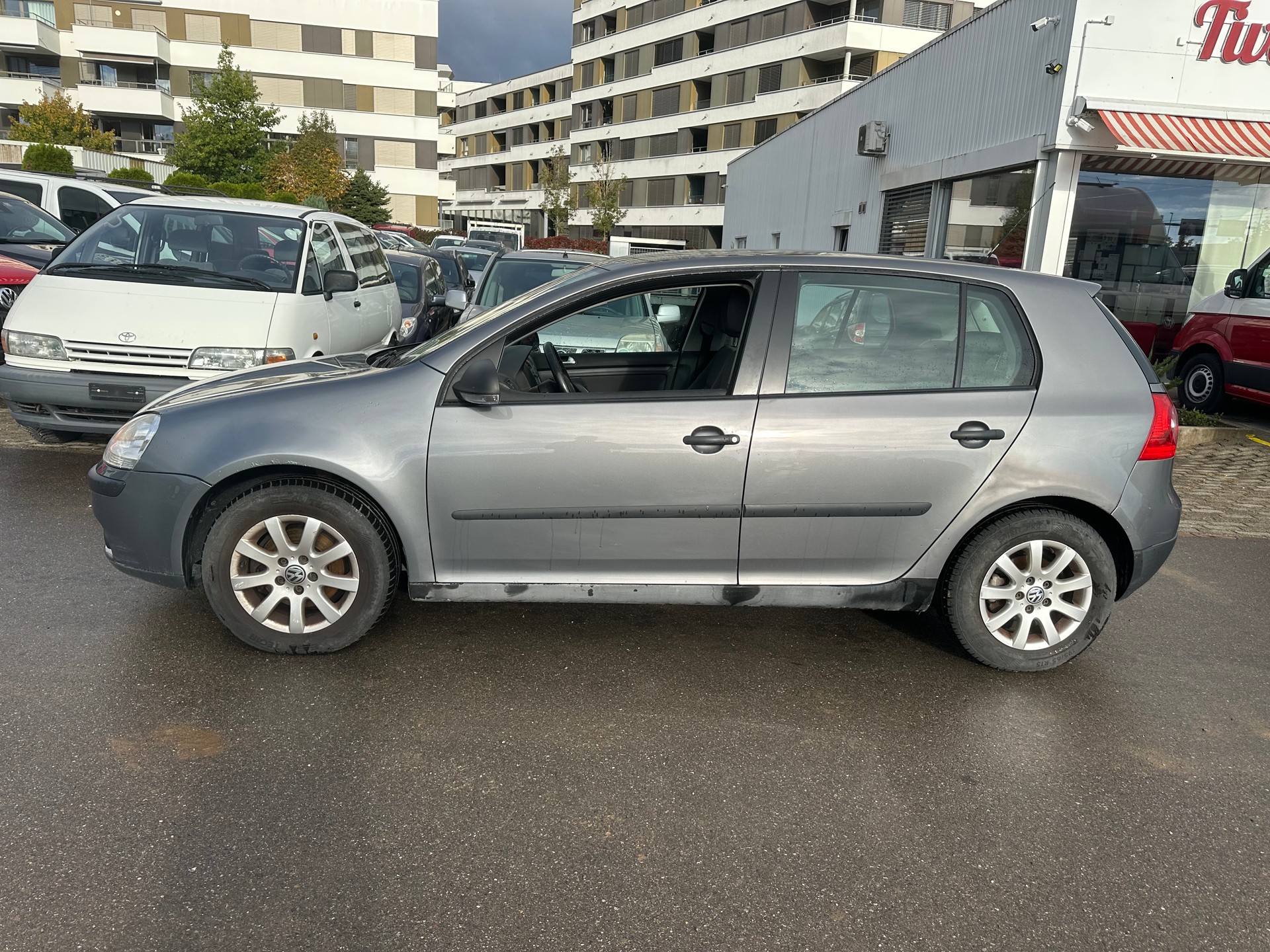 VW Golf 1.9 TDI Sportline 4Motion-showroom-element-3