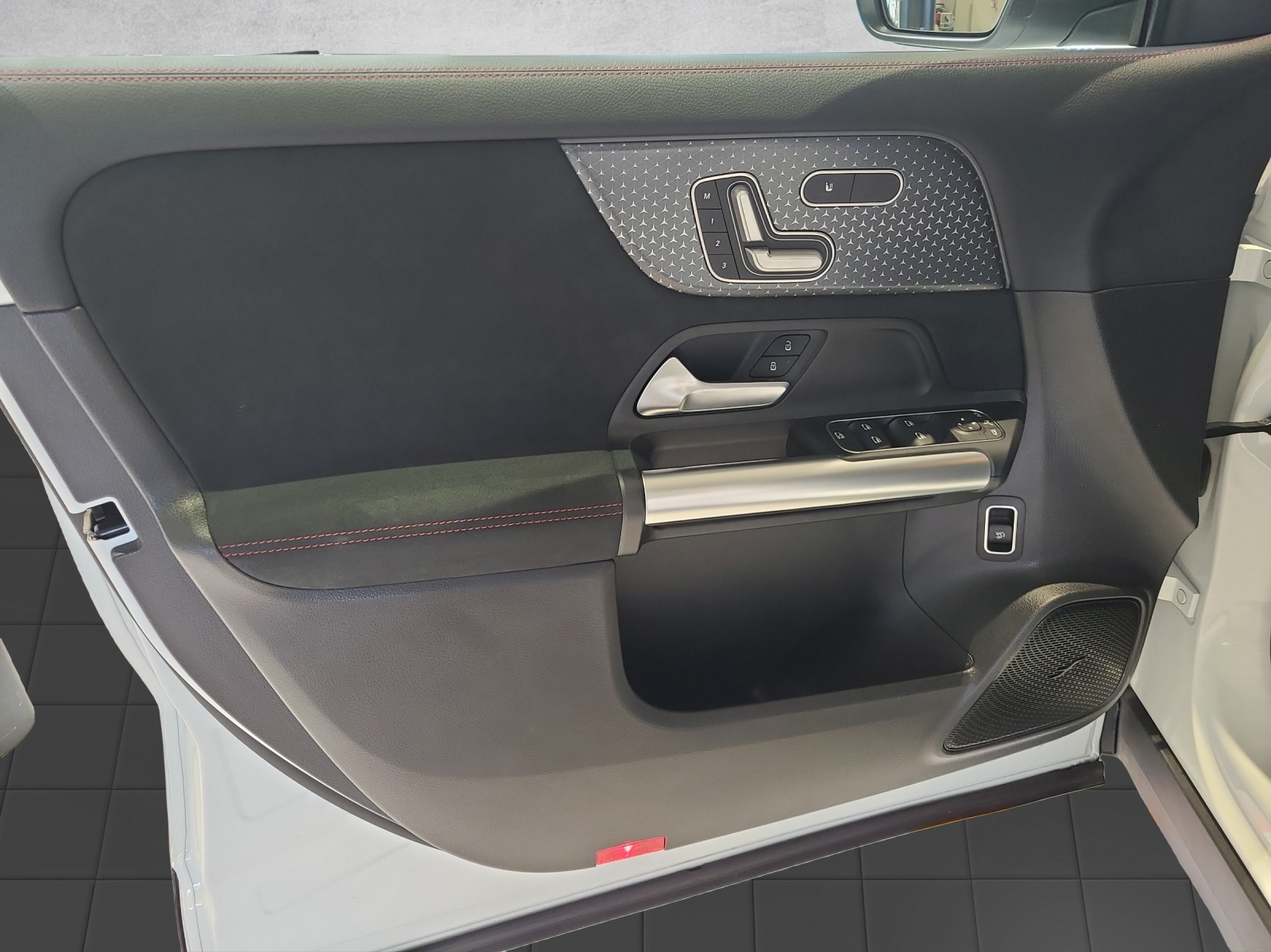 MERCEDES-BENZ EQA 350 Excellence AMG 4M H243-image-14