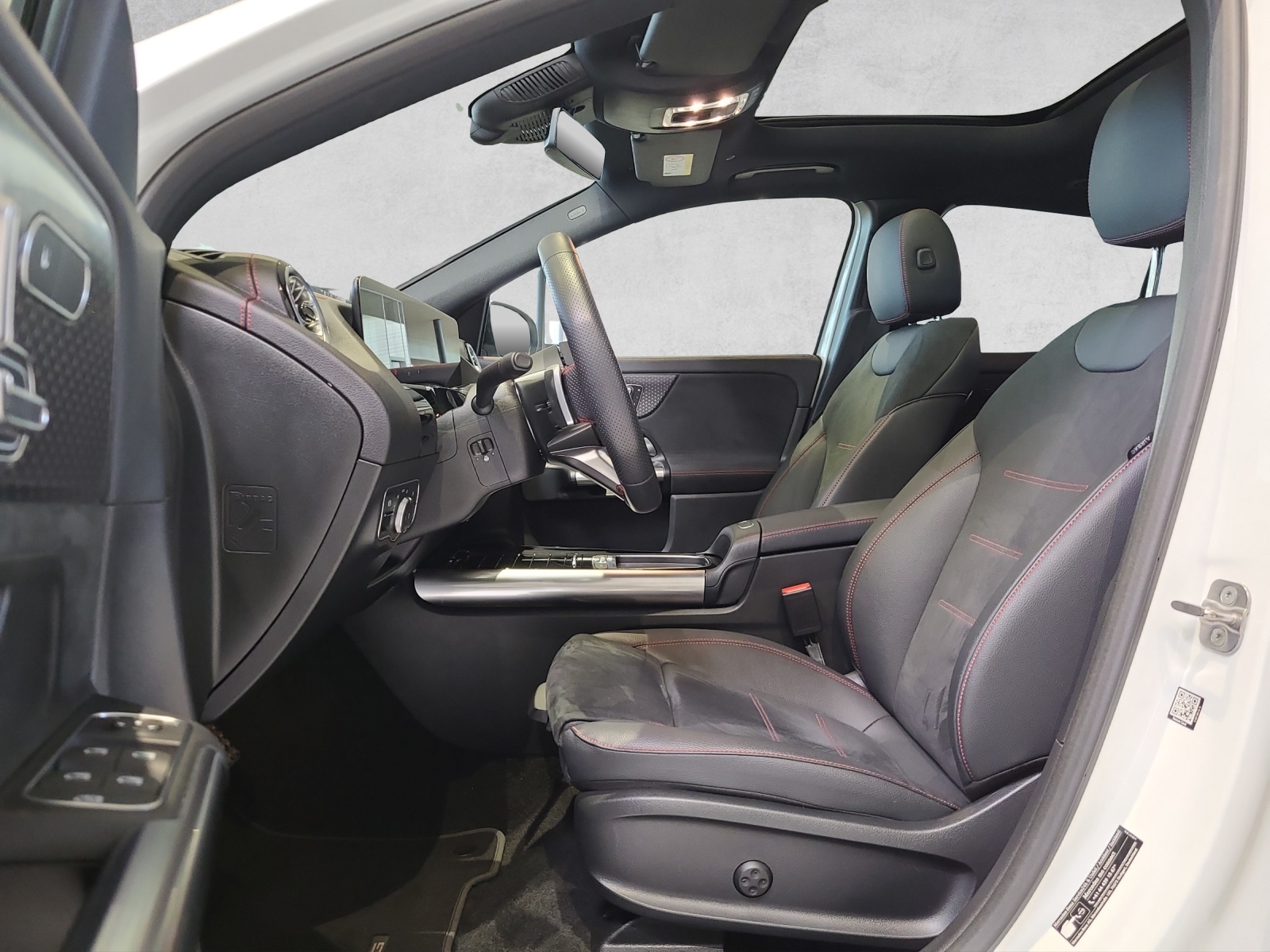 MERCEDES-BENZ EQA 350 Excellence AMG 4M H243-image-13