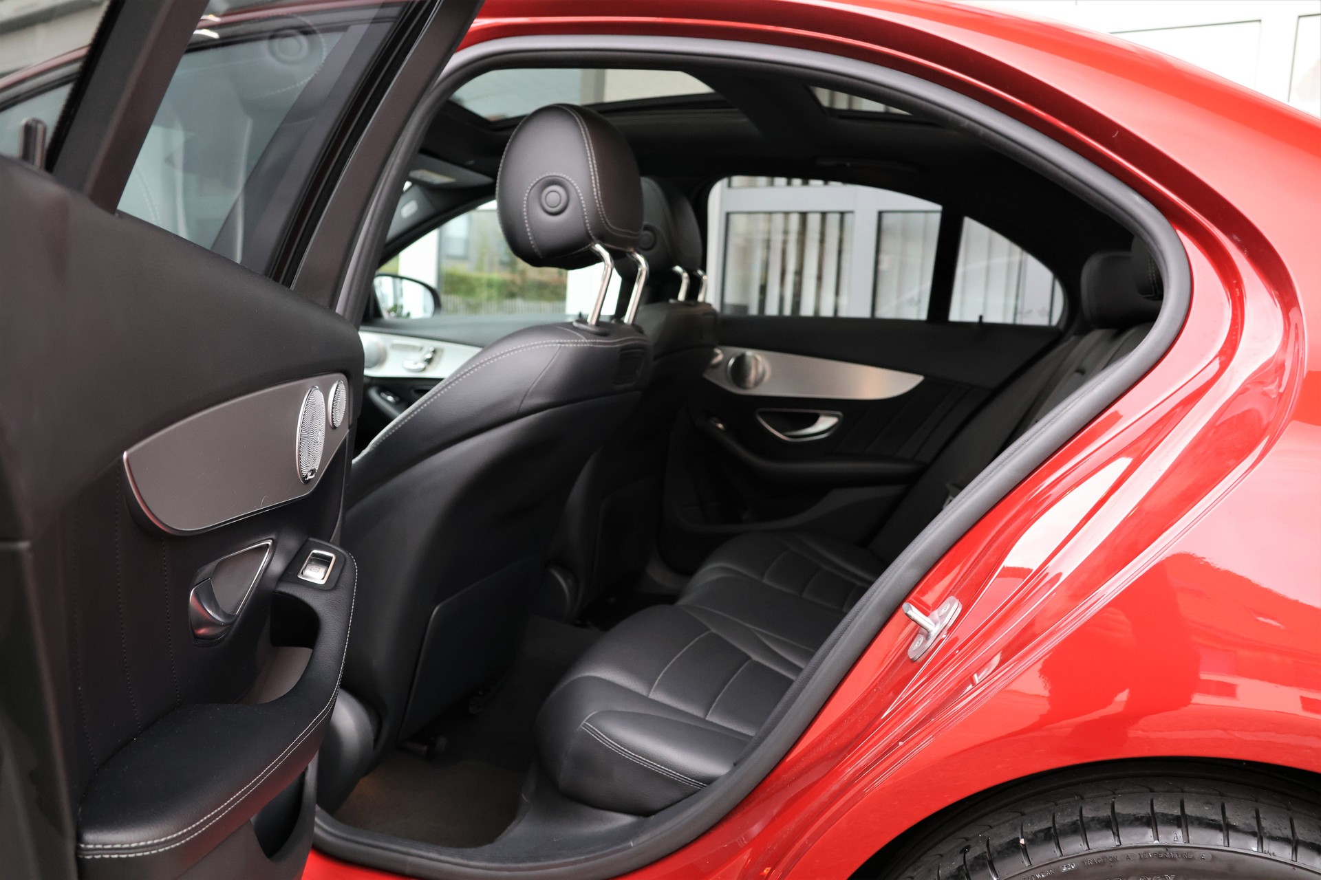MERCEDES-BENZ C 200 Swiss Star AMG Line 4Matic 9G-Tronic (CH)-image-13