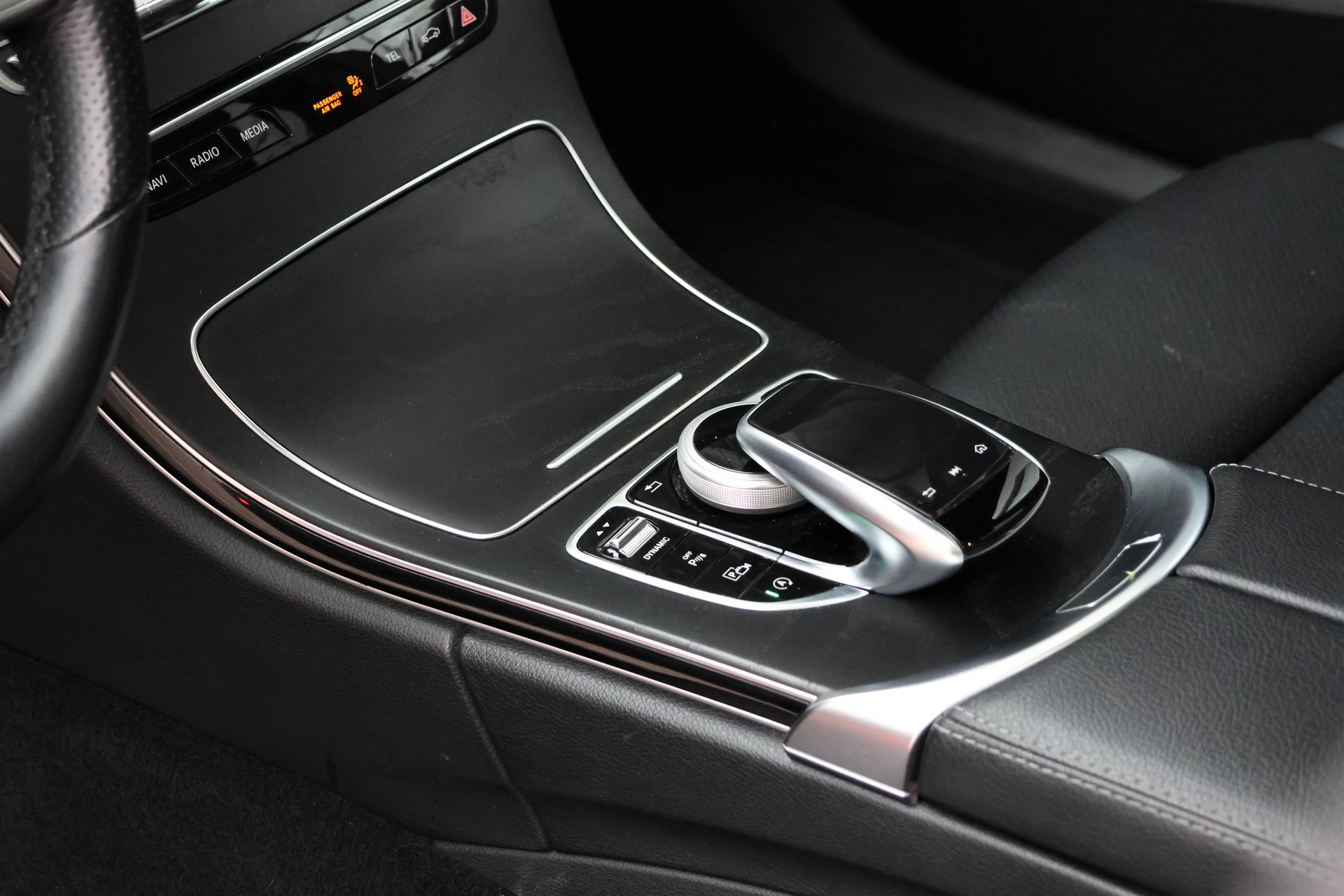 MERCEDES-BENZ C 200 Swiss Star AMG Line 4Matic 9G-Tronic (CH)-image-11