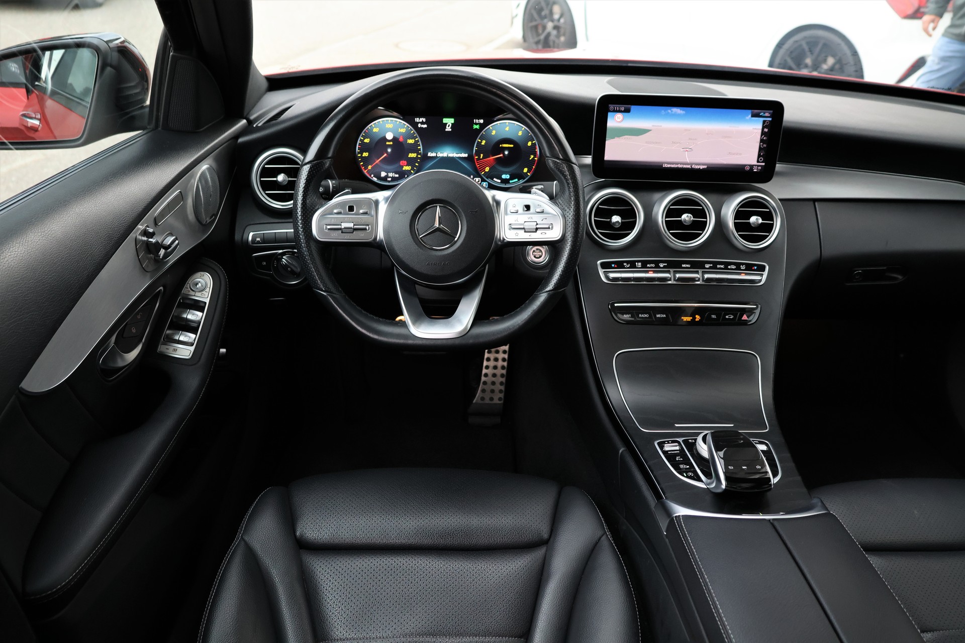 MERCEDES-BENZ C 200 Swiss Star AMG Line 4Matic 9G-Tronic (CH)-image-15