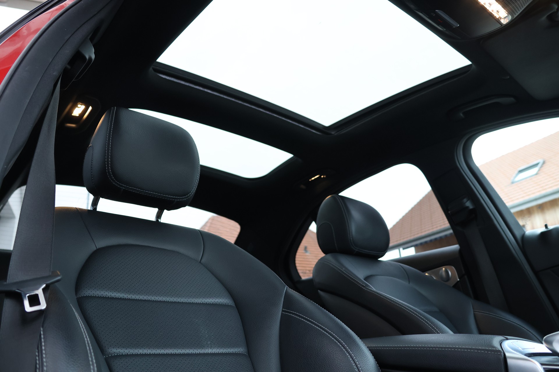 MERCEDES-BENZ C 200 Swiss Star AMG Line 4Matic 9G-Tronic (CH)-image-22