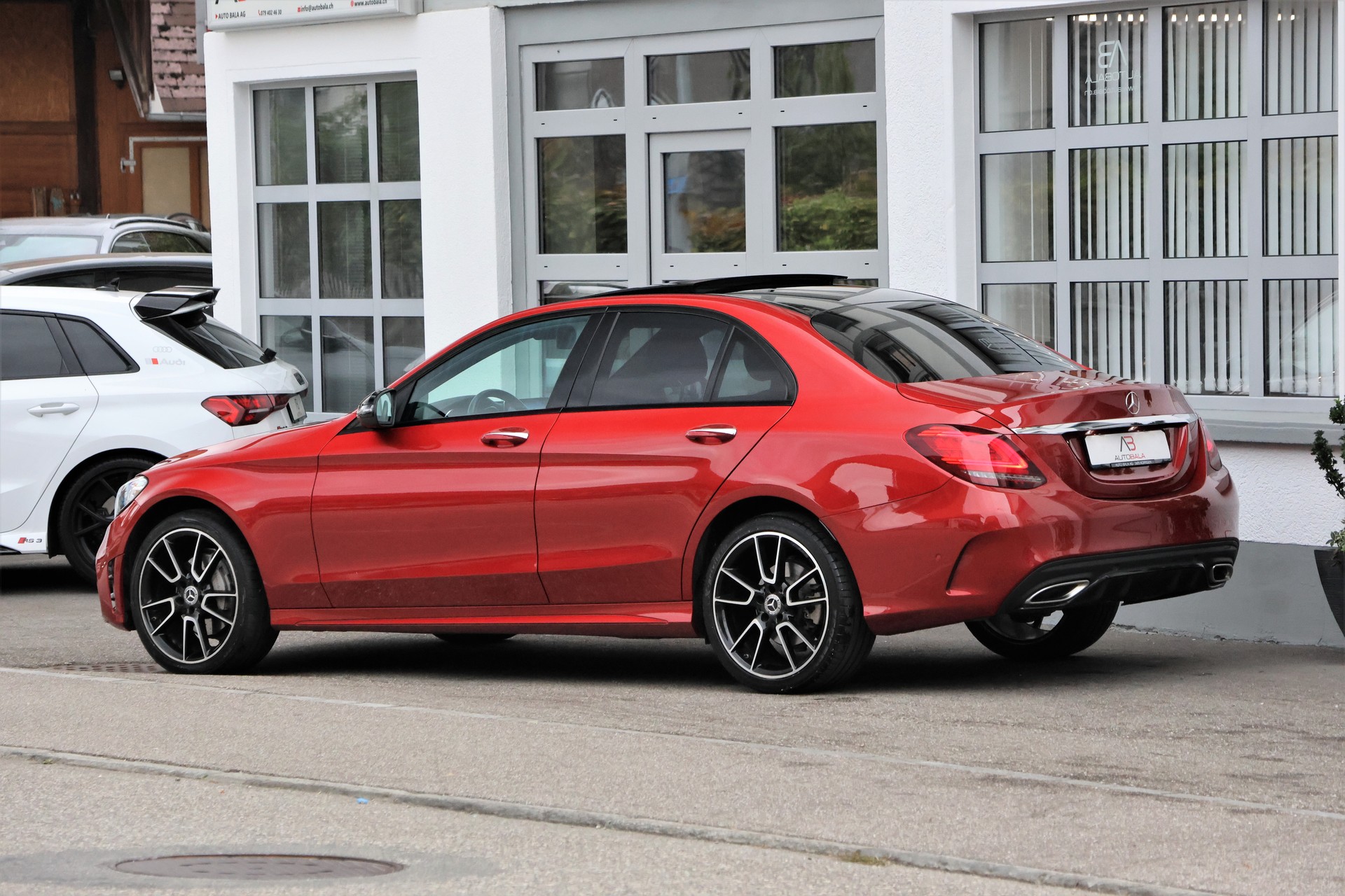 MERCEDES-BENZ C 200 Swiss Star AMG Line 4Matic 9G-Tronic (CH)-image-4