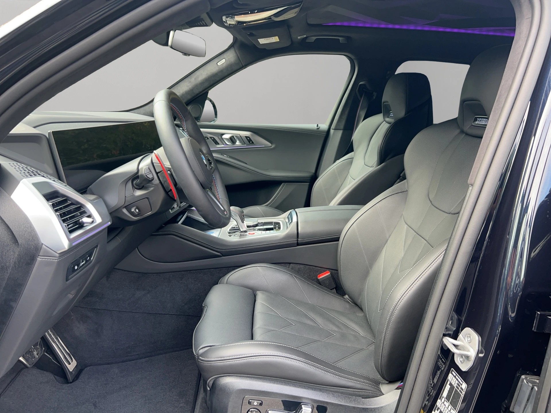 BMW XM xDrive 50e PHEV Steptronic-image-9