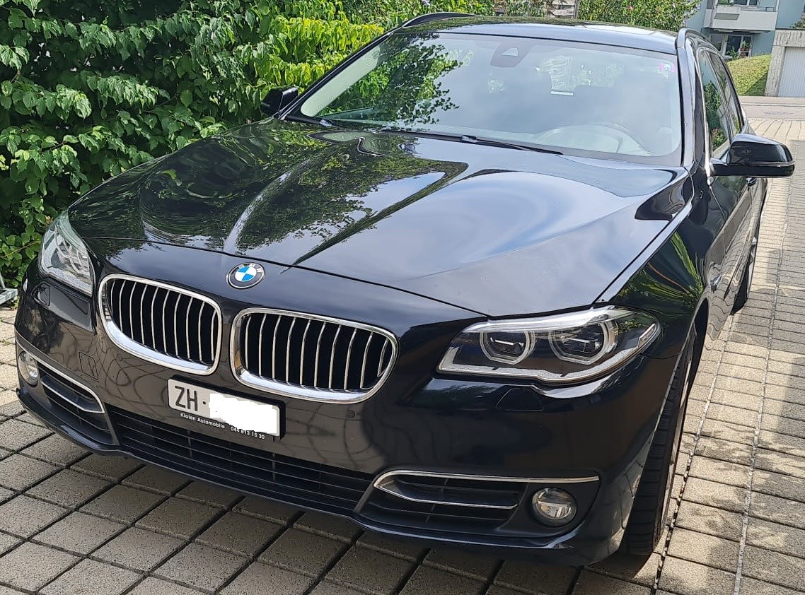 BMW 520d Touring xDrive Luxury Line Steptronic-image-0