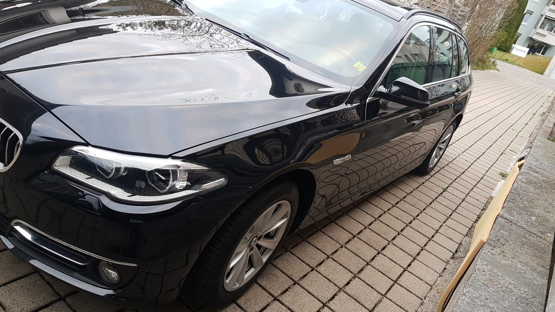 BMW 520d Touring xDrive Luxury Line Steptronic-image-9