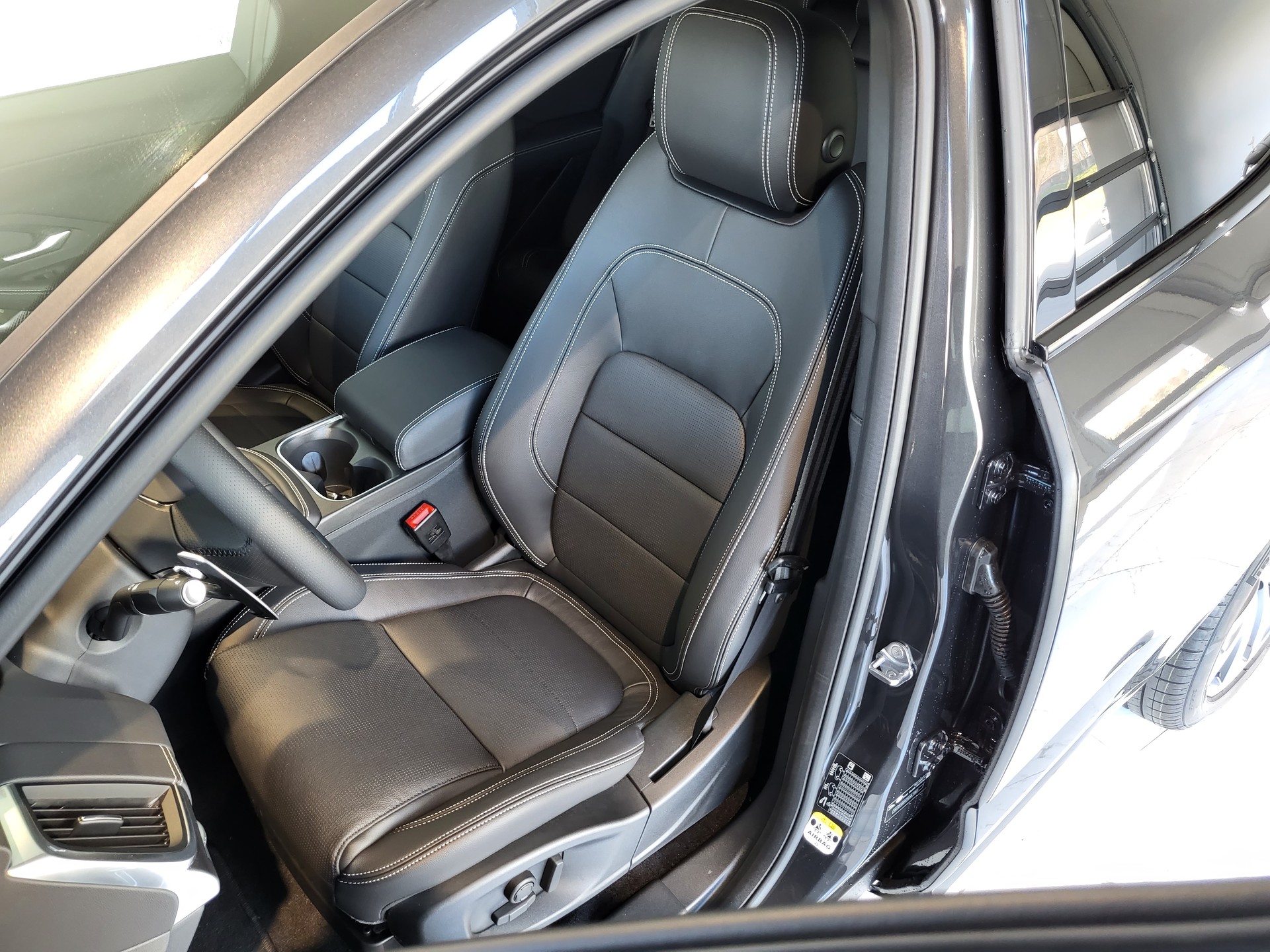 JAGUAR E-Pace 1.5 P300e R-Dynamic AWD SE-image-5
