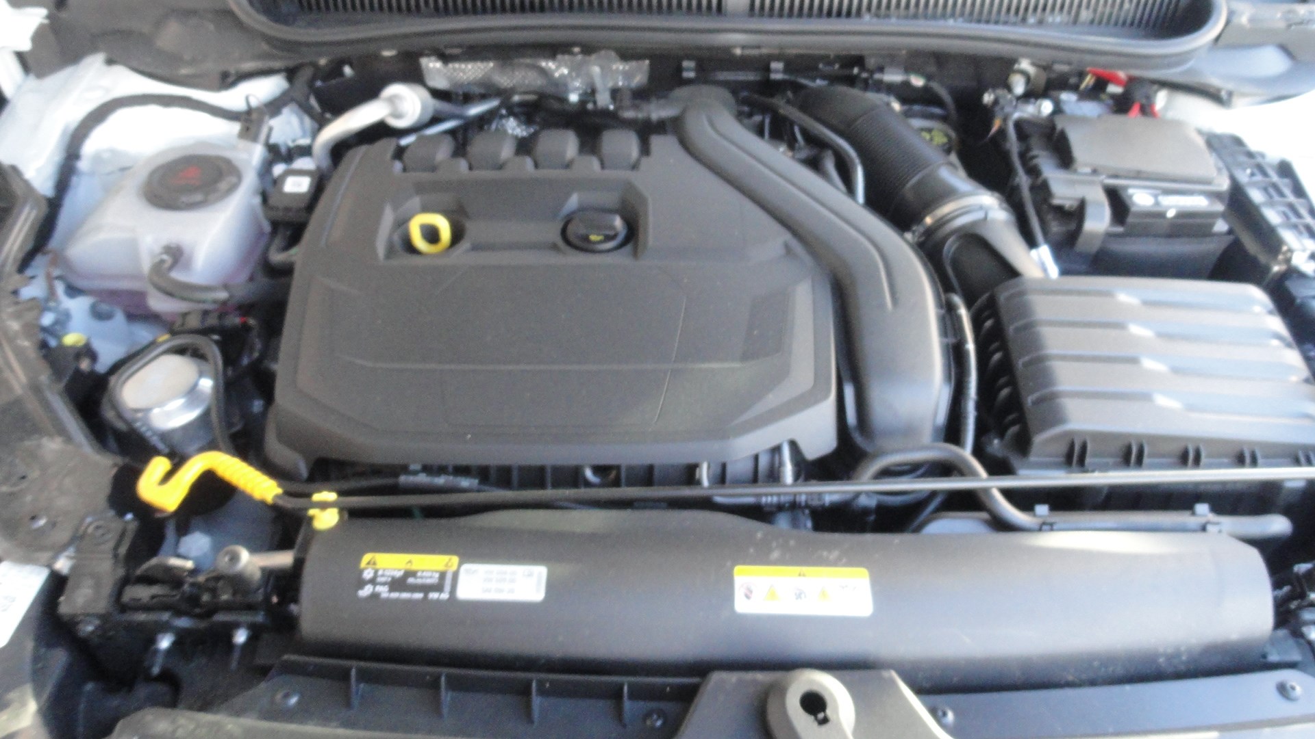 VW Taigo 1.0 TSI R-Line DSG-image-12