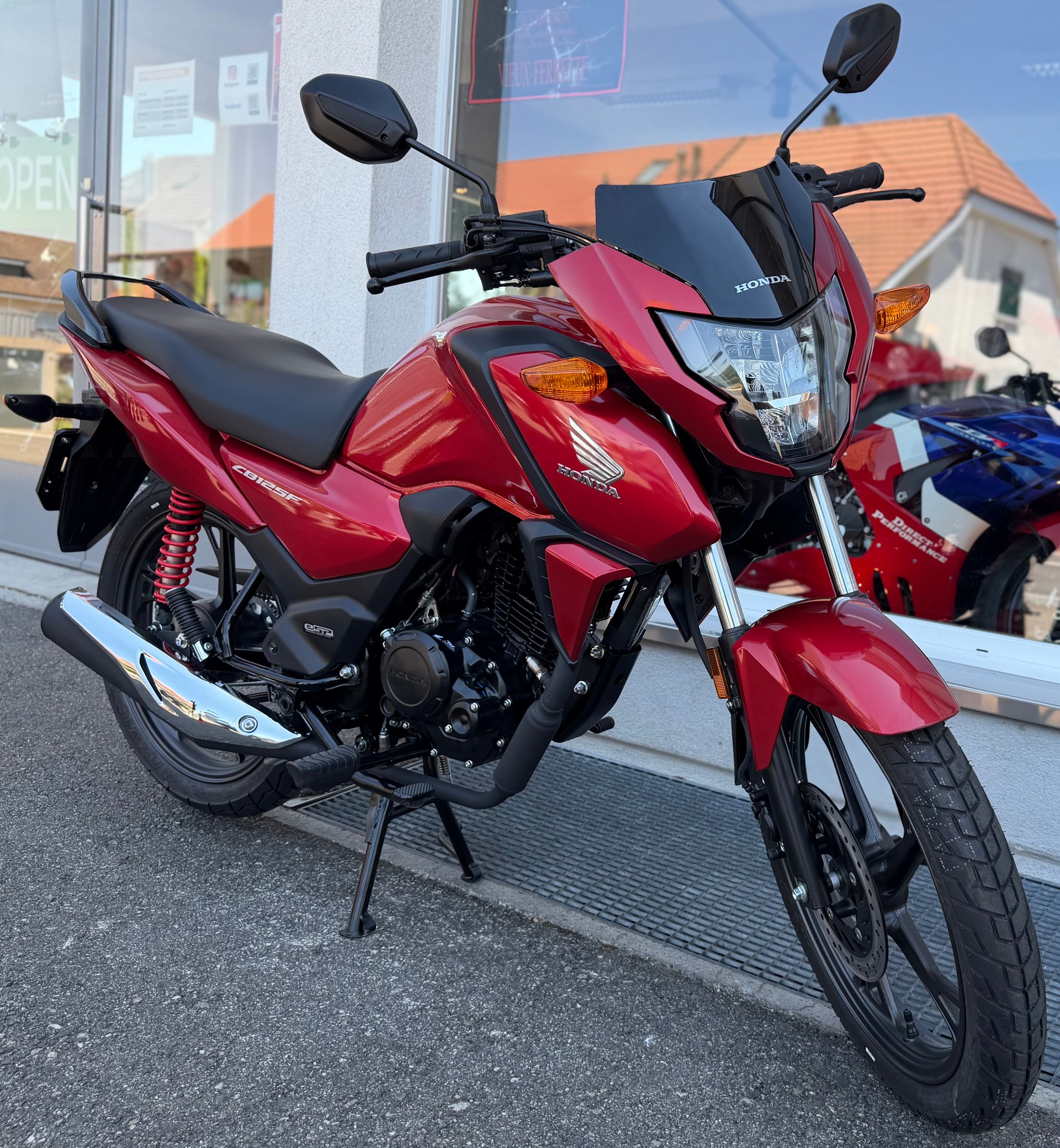 HONDA CBF 125 M-image-9