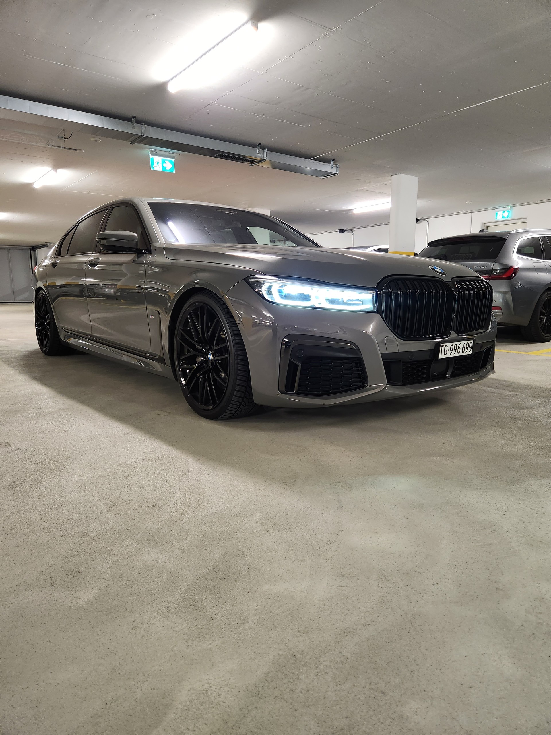 BMW 745Le xDrive Steptronic-image-0