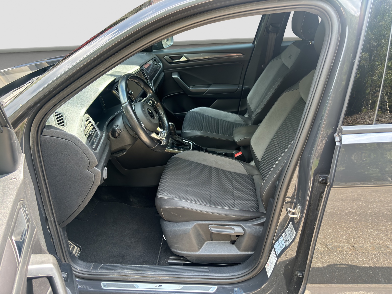 VW T-Roc 1.5 TSI EVO Sport DSG-image-5