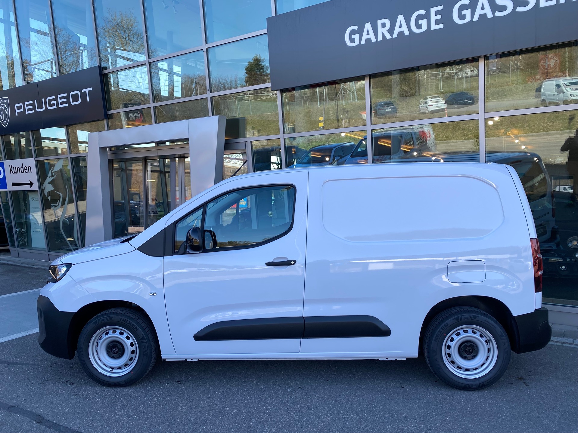 PEUGEOT Partner 1.2 Pure Tech 110 Standard 650kg-showroom-element-2