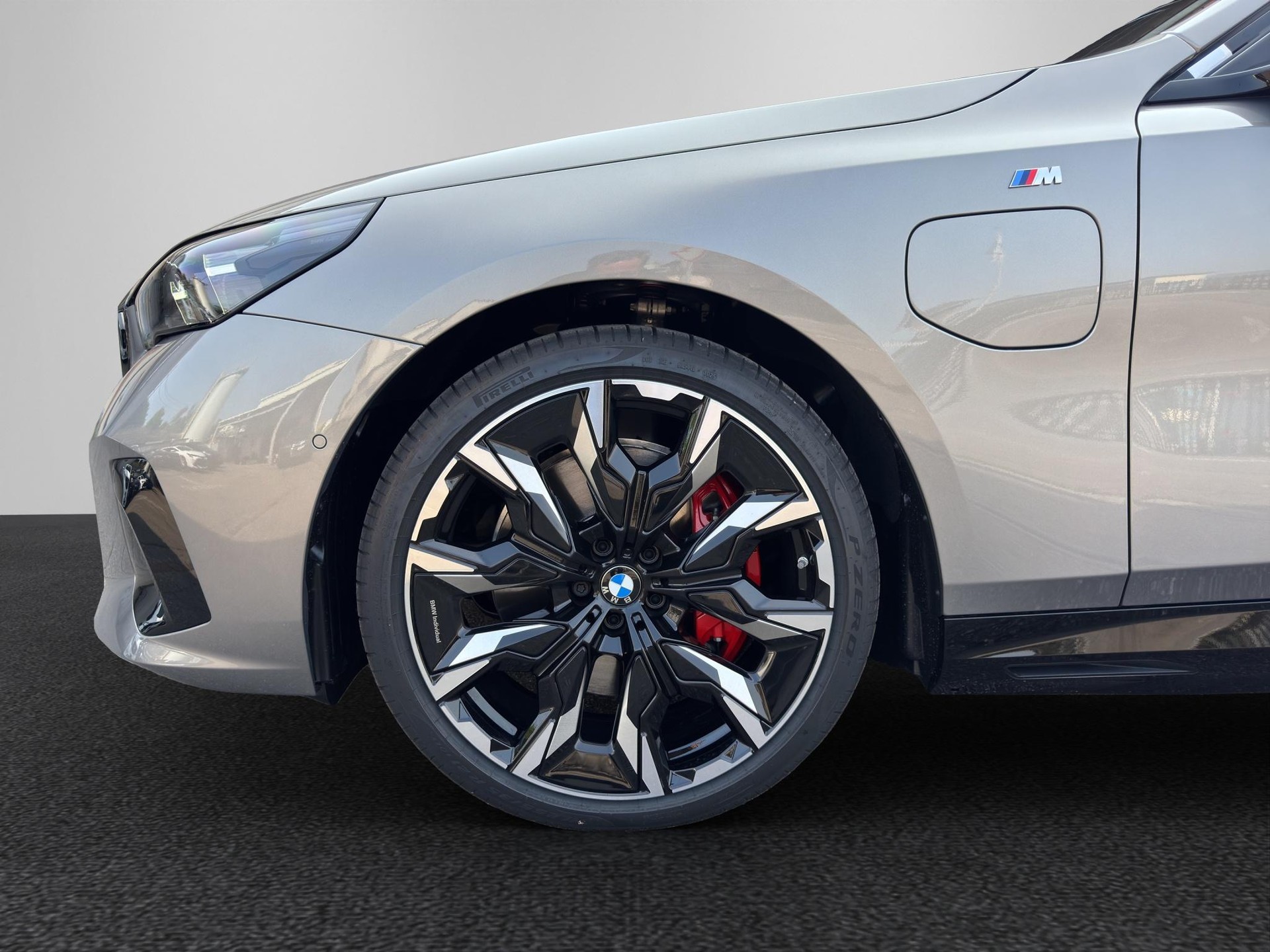 BMW 550e xDrive M Sport Pro-image-10