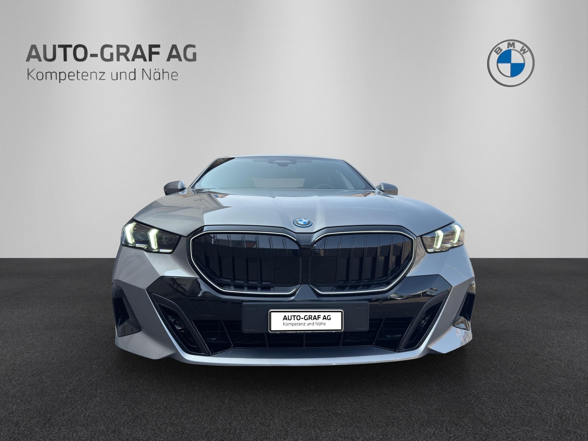BMW 550e xDrive M Sport Pro-image-7