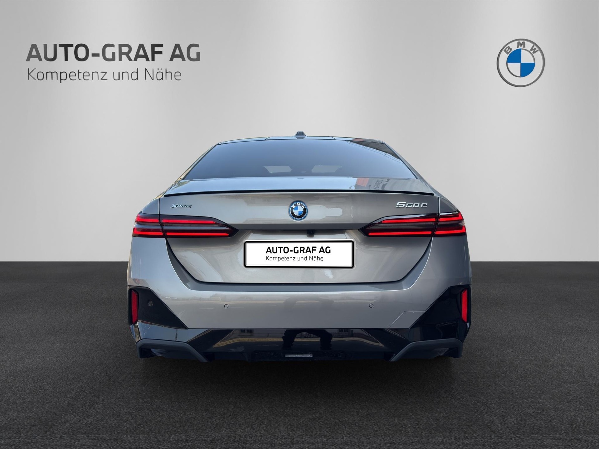 BMW 550e xDrive M Sport Pro-image-3