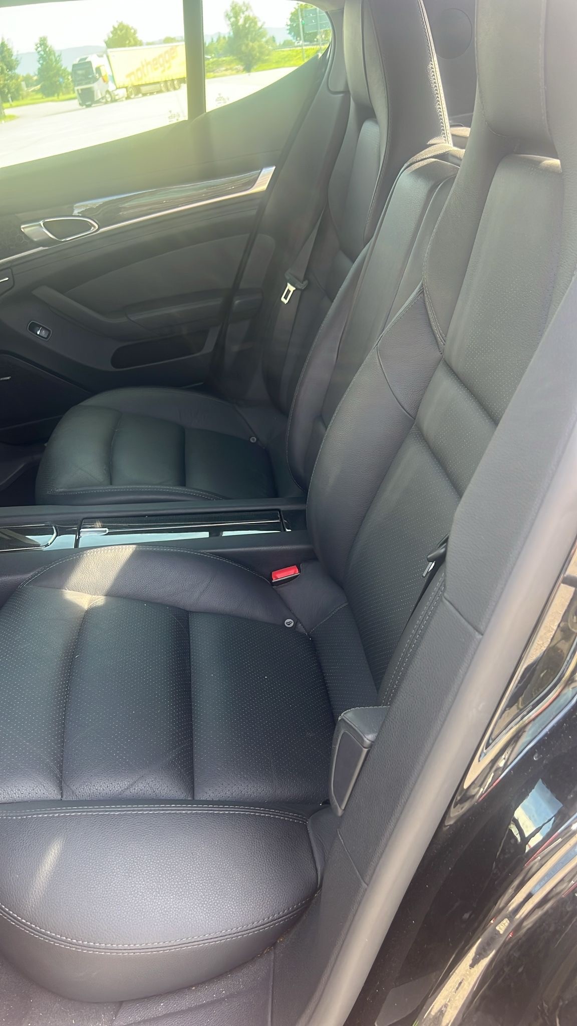 PORSCHE Panamera 4S 4.8 PDK-image-4