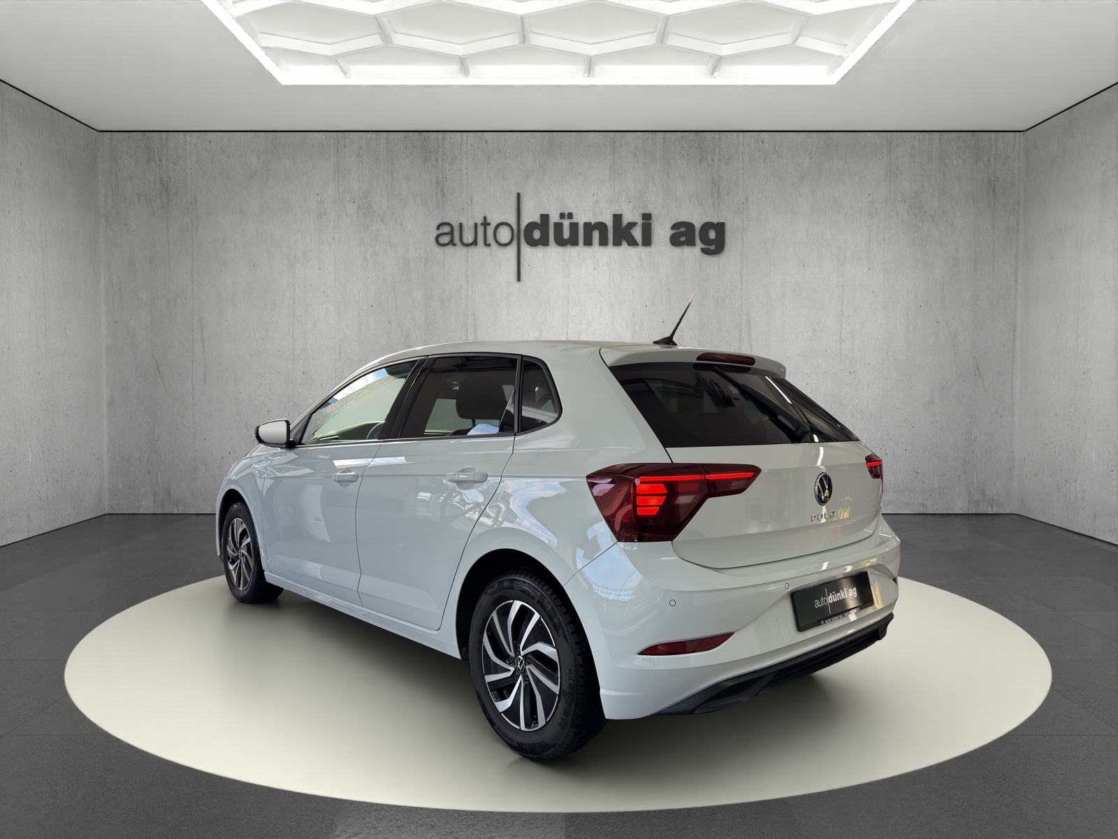 VW Polo 1.0 TSI Life DSG-image-2