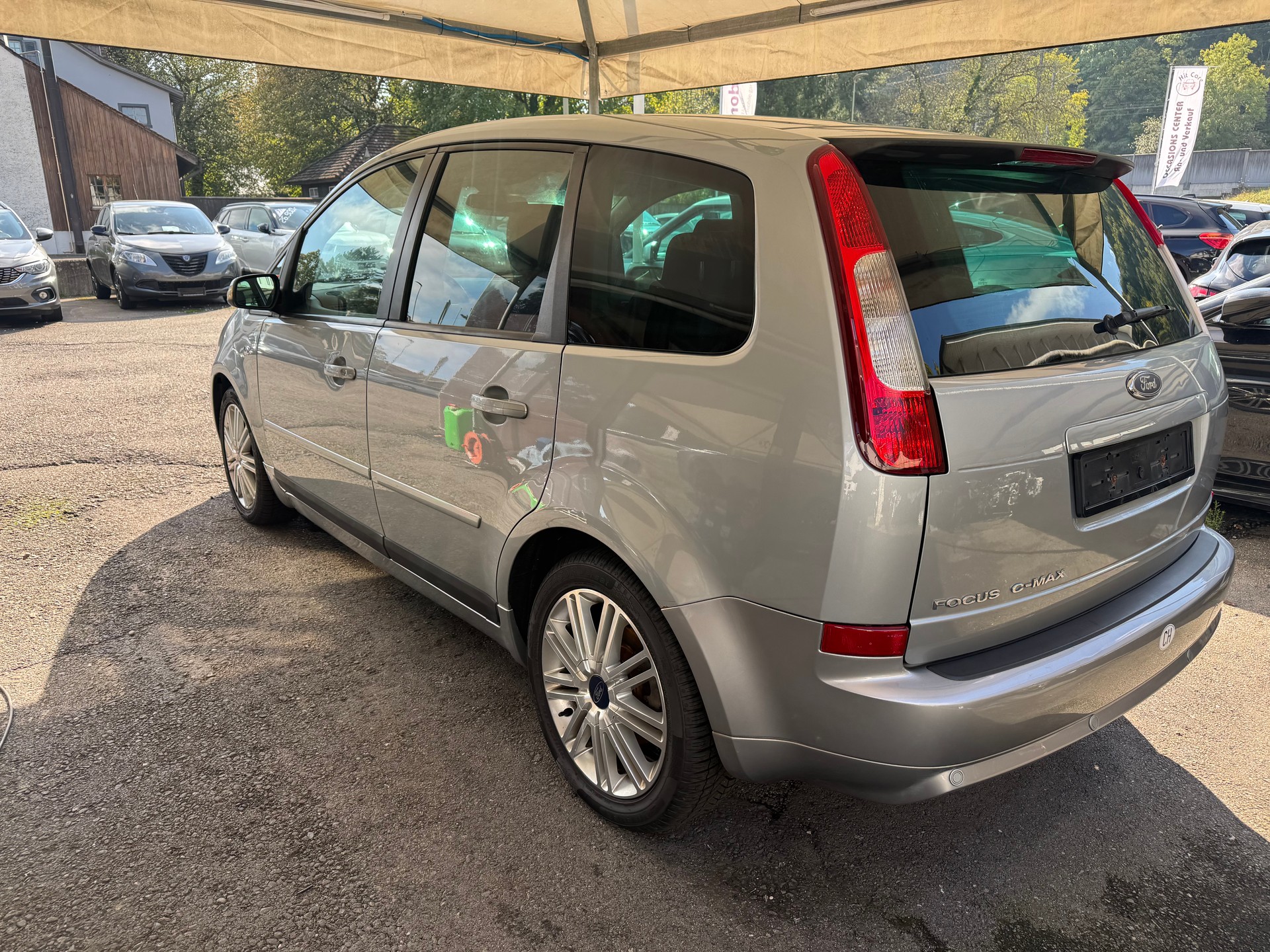 FORD Focus C-Max 2.0 Ghia-image-5