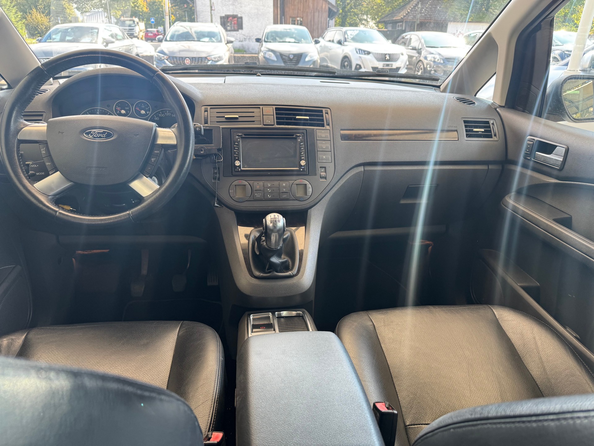 FORD Focus C-Max 2.0 Ghia-image-8