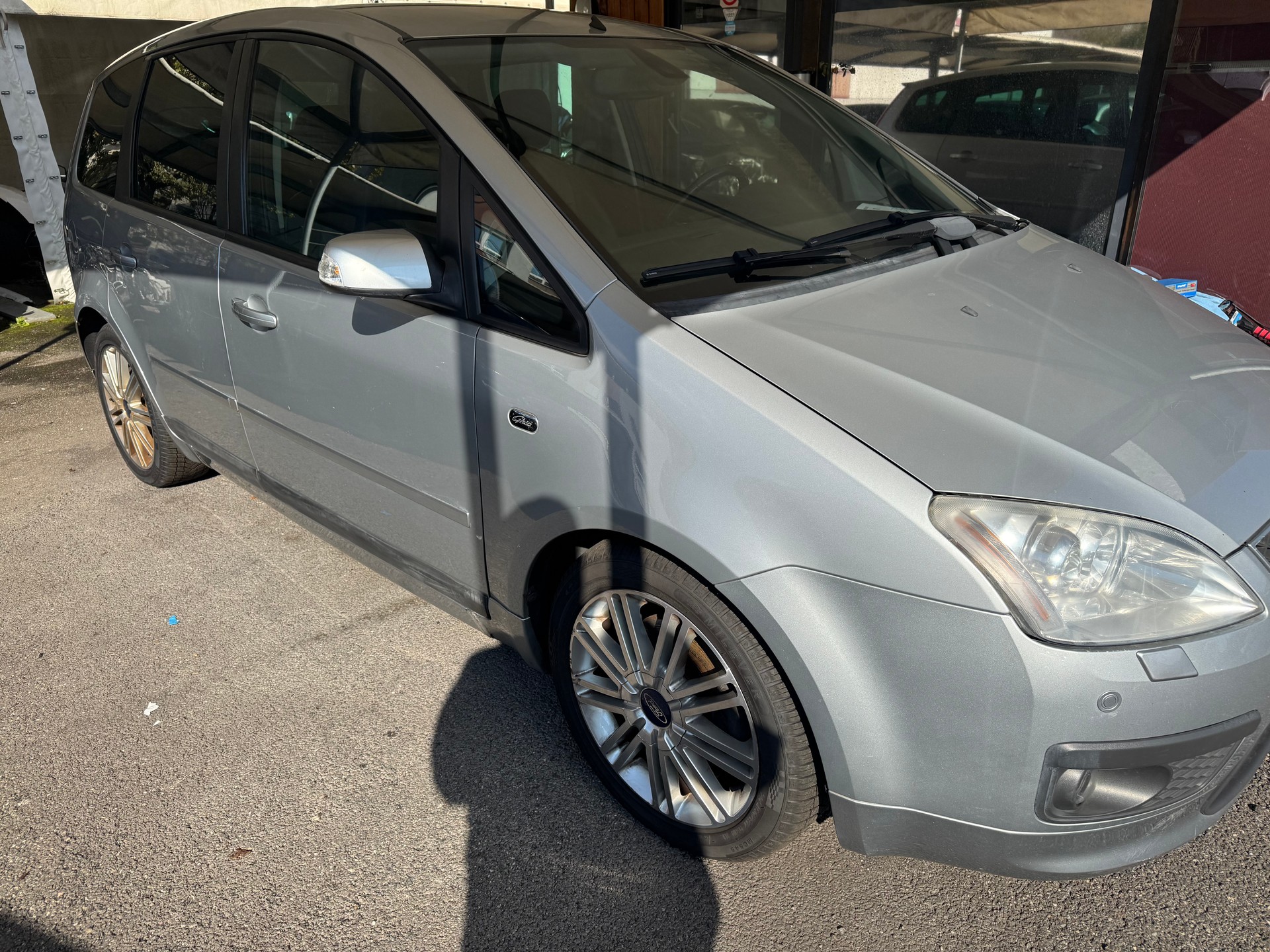 FORD Focus C-Max 2.0 Ghia-image-10