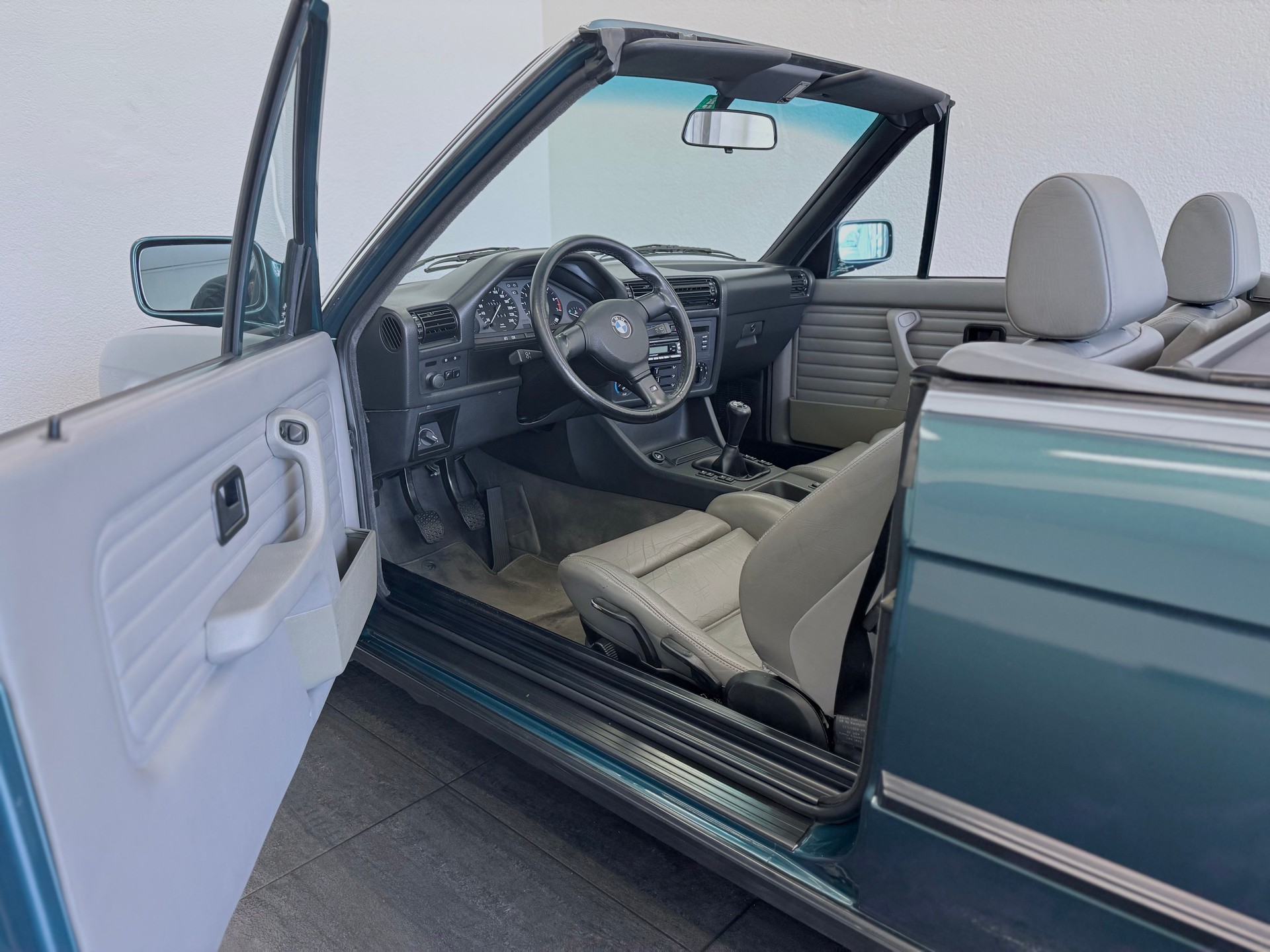 BMW 318i Cabrio ABS-image-11