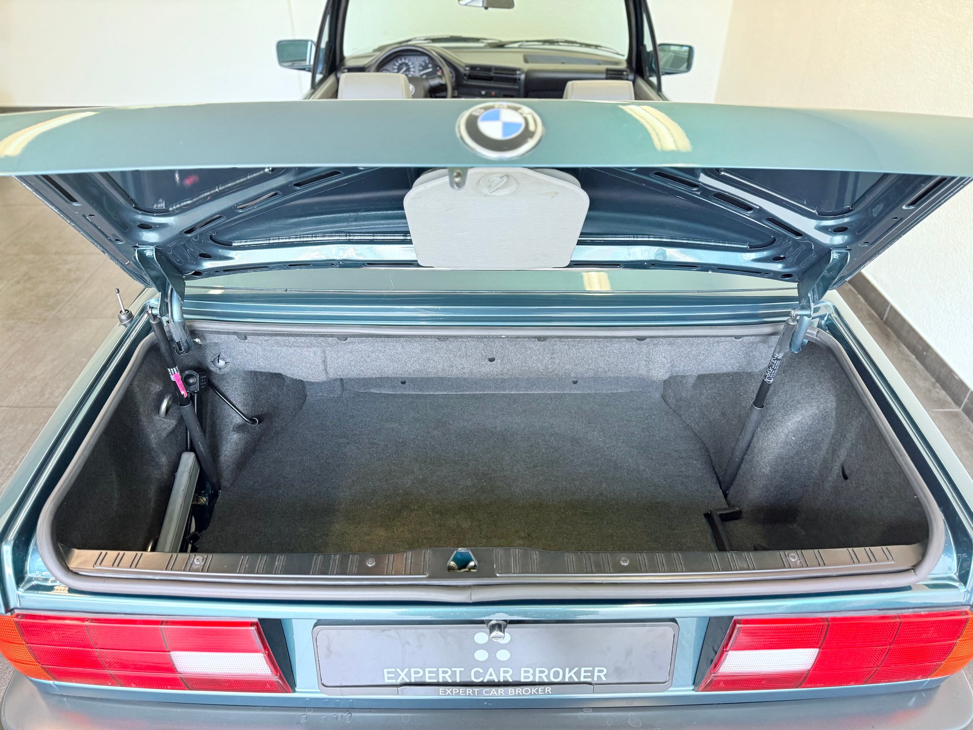 BMW 318i Cabrio ABS-image-17