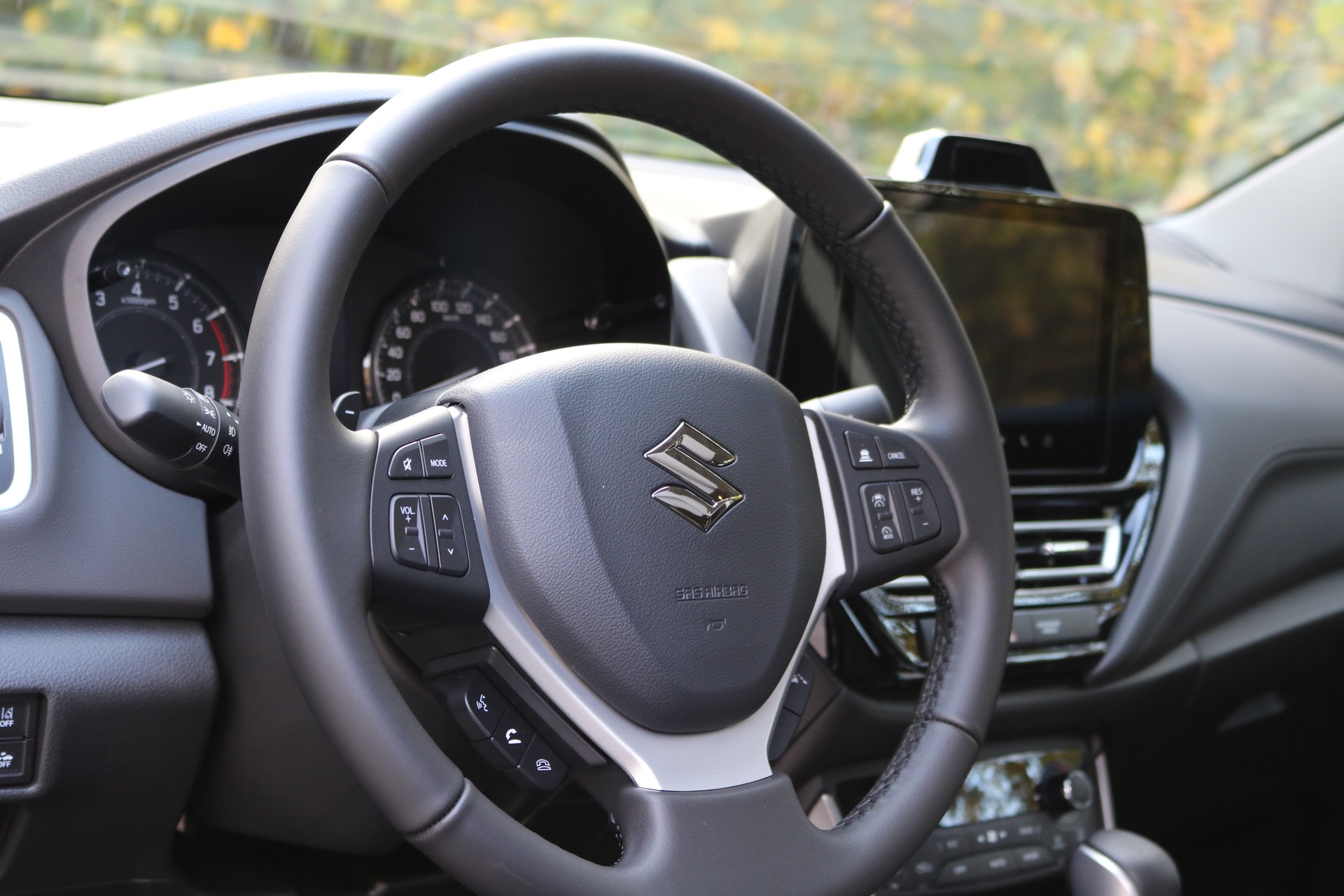 SUZUKI S-Cross 1.4T 16V Compact Top 4WD Automatic-image-4