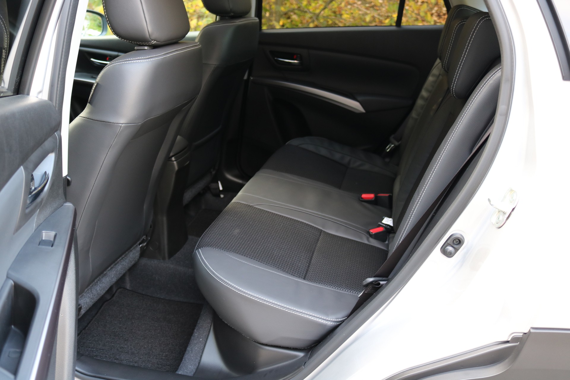 SUZUKI S-Cross 1.4T 16V Compact Top 4WD Automatic-image-10