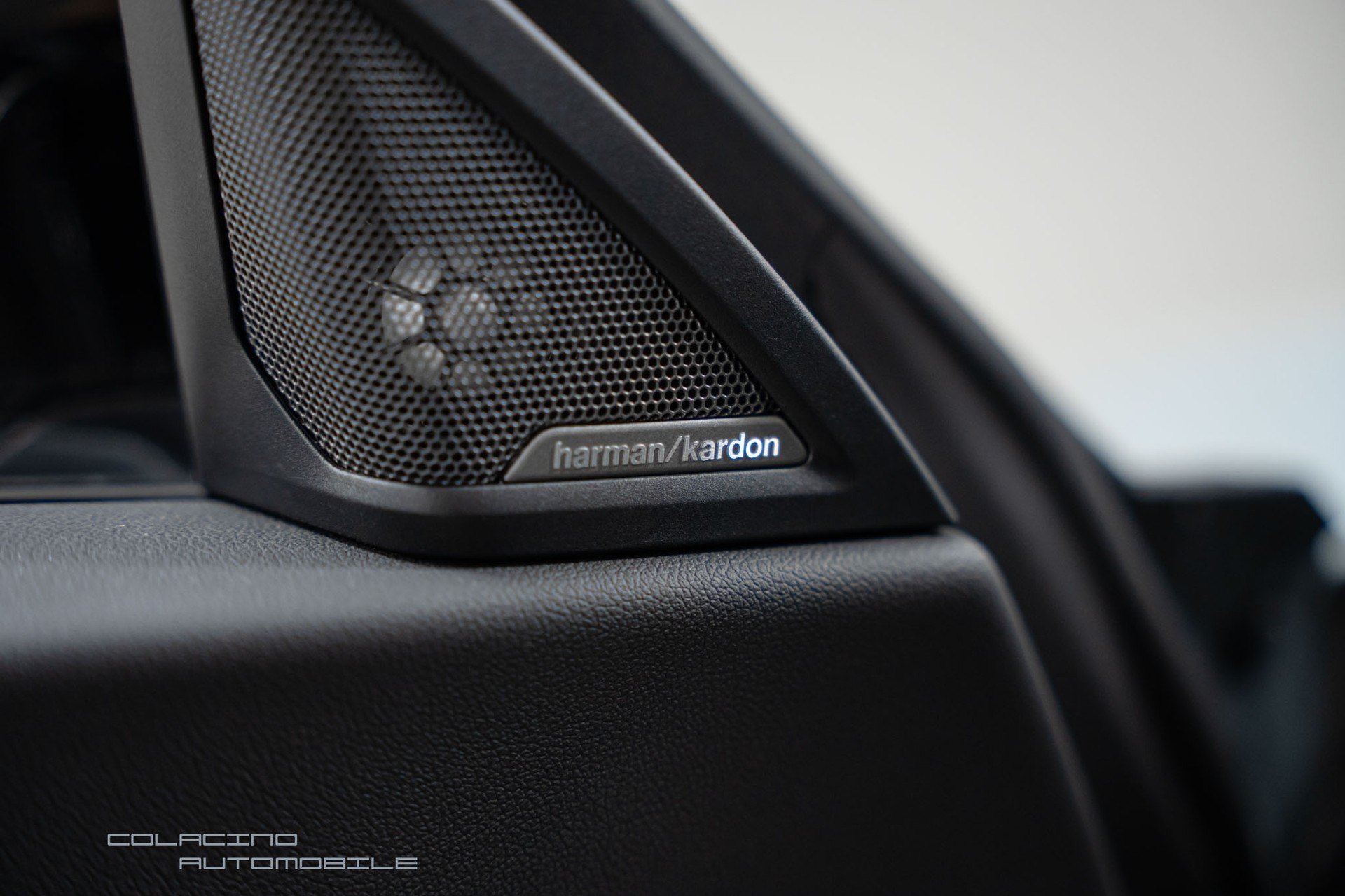 BMW M240i xDrive Steptronic-image-17