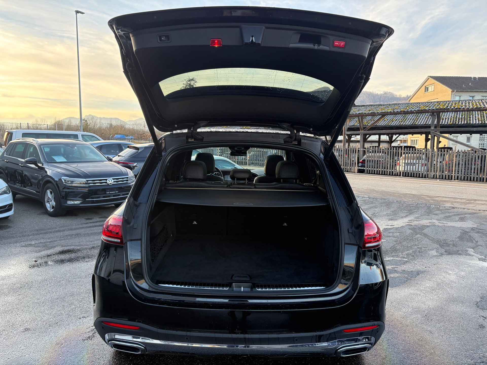 MERCEDES-BENZ GLE 300 d 4Matic AMG Line 9G-Tronic-image-5