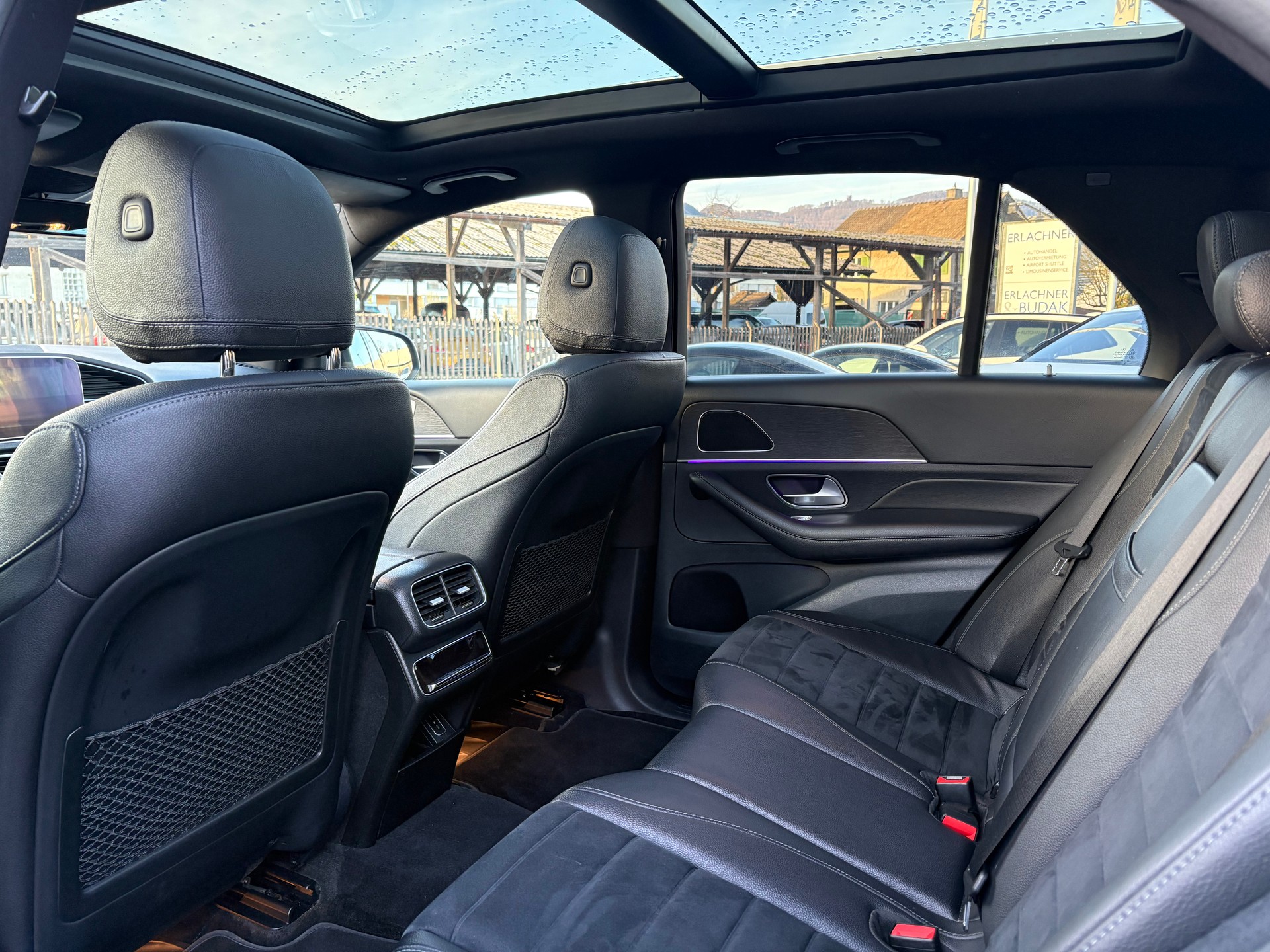 MERCEDES-BENZ GLE 300 d 4Matic AMG Line 9G-Tronic-image-11