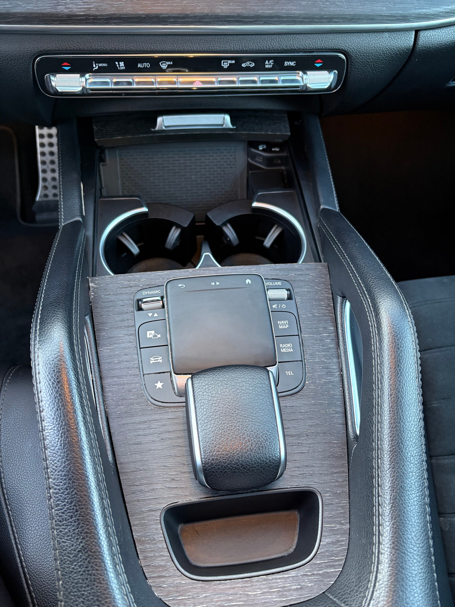 MERCEDES-BENZ GLE 300 d 4Matic AMG Line 9G-Tronic-image-14