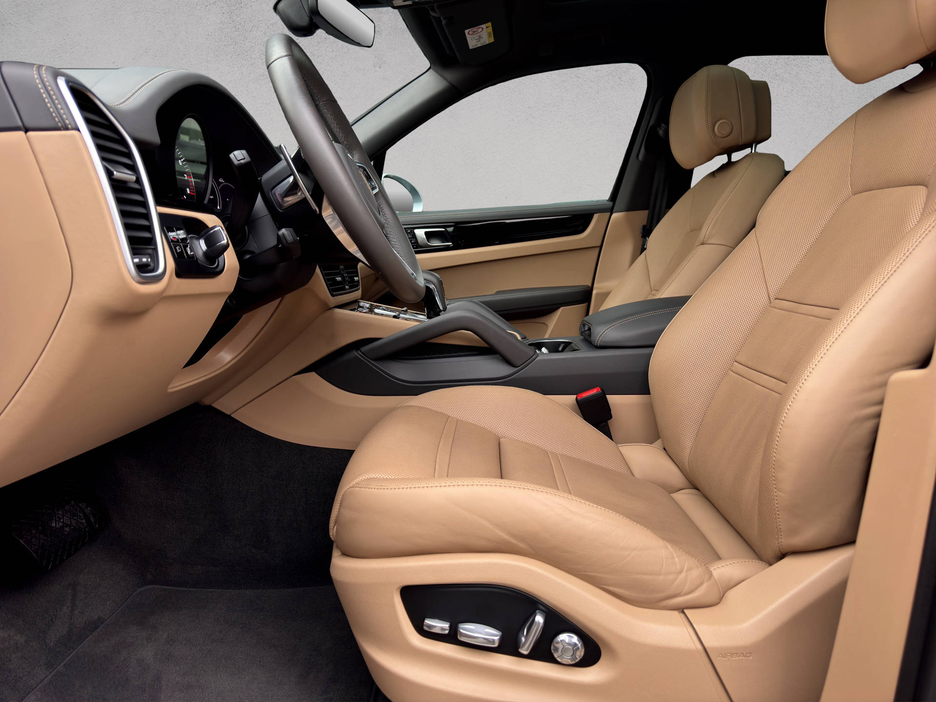 PORSCHE Cayenne E-Hybrid-image-7