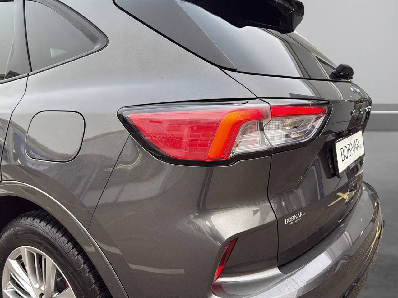 FORD Kuga 2.5 Plug-in Hybrid ST-Line X-image-5