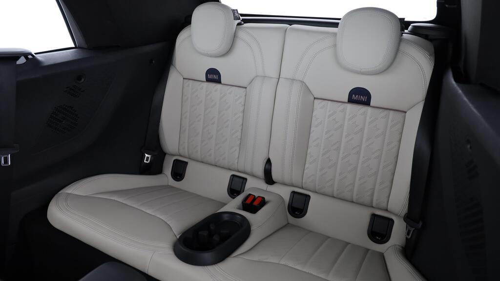 MINI Cooper S Cabrio-image-19