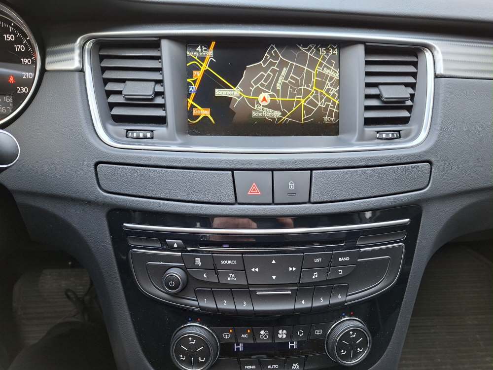 PEUGEOT 508 SW RXH 2.0 HDi HYbrid4-image-12