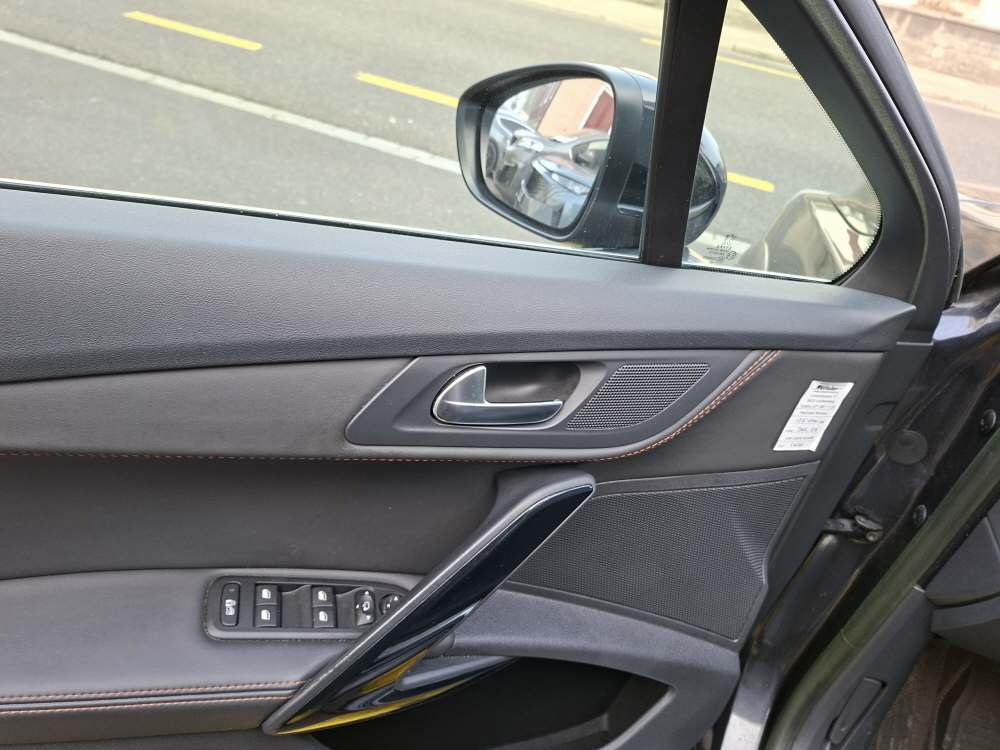 PEUGEOT 508 SW RXH 2.0 HDi HYbrid4-image-9