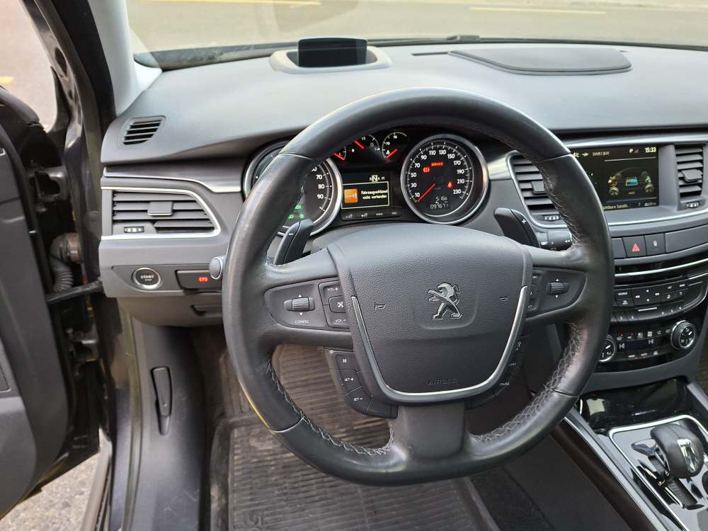 PEUGEOT 508 SW RXH 2.0 HDi HYbrid4-image-11