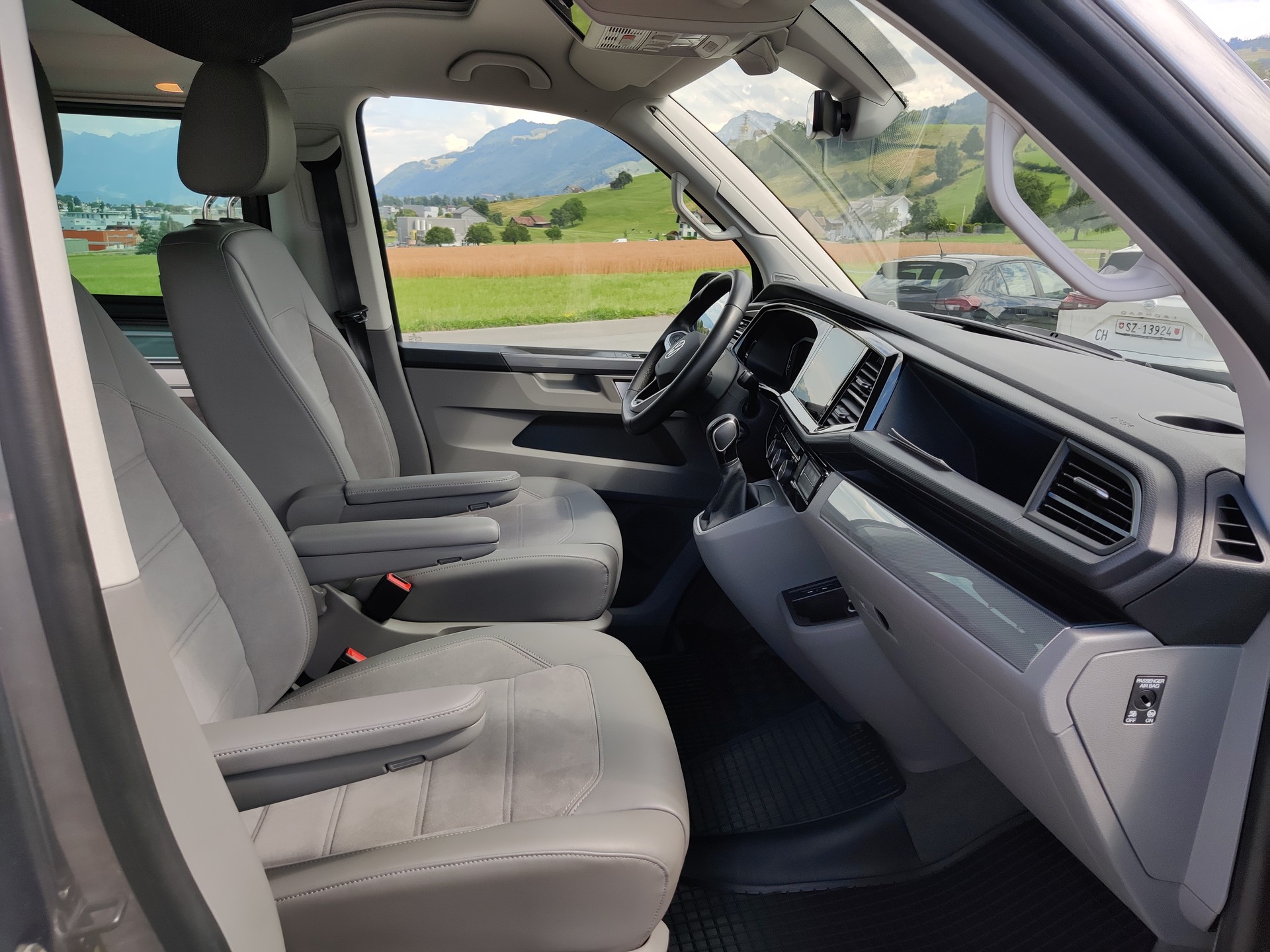 VW T6.1 California 2.0 TDI Ocean Edition Liberty DSG-image-8