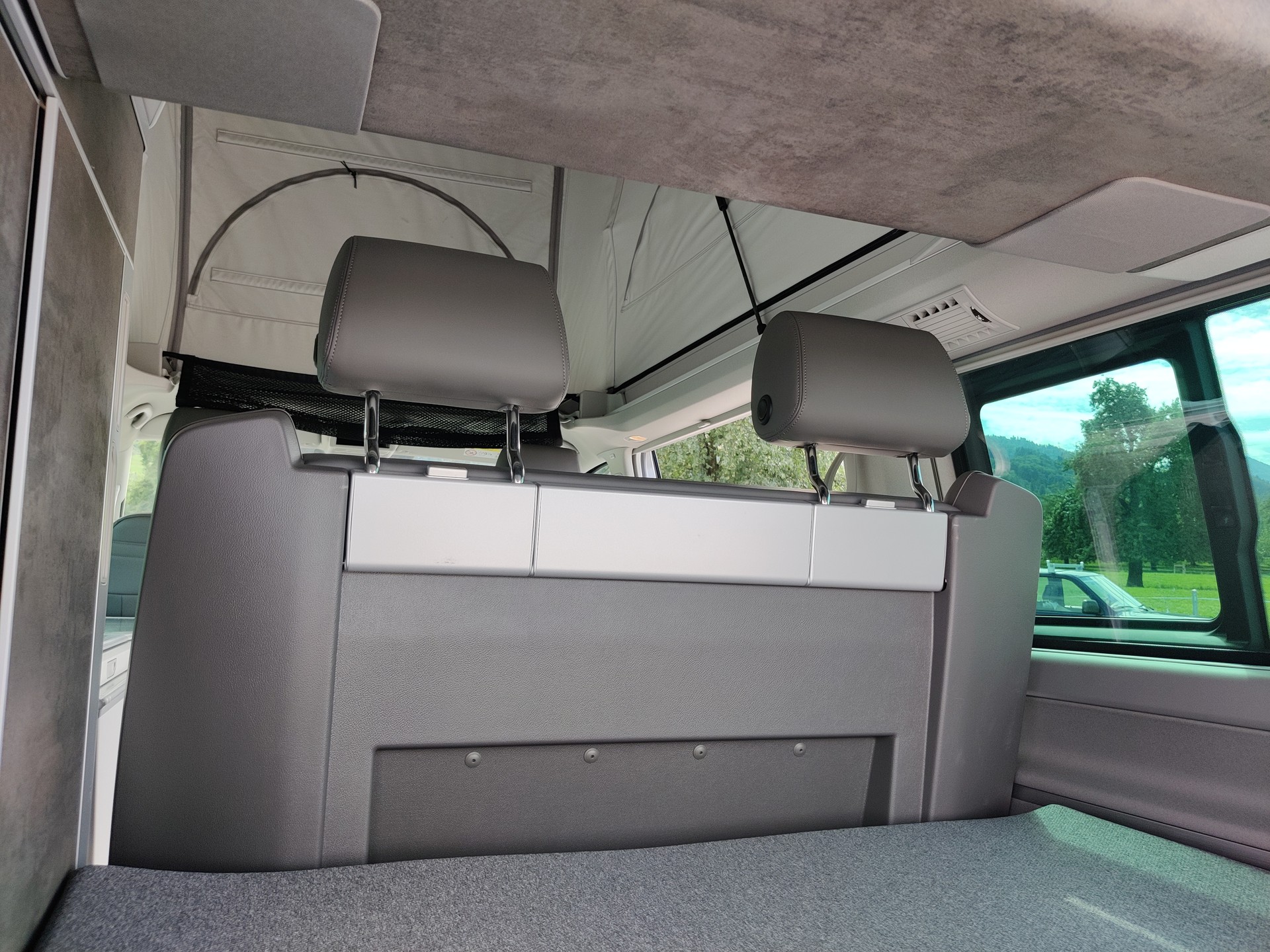 VW T6.1 California 2.0 TDI Ocean Edition Liberty DSG-image-12